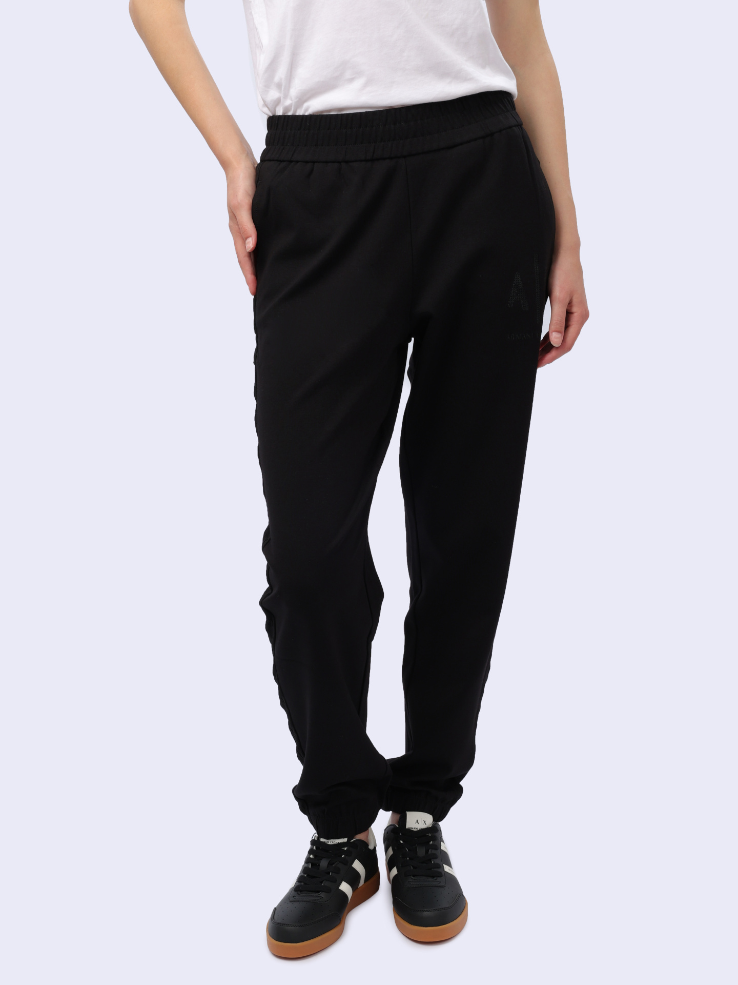картинка Брюки Armani Exchange 3DYP88 YJESZ 1200 черные женские от магазина Verdistore