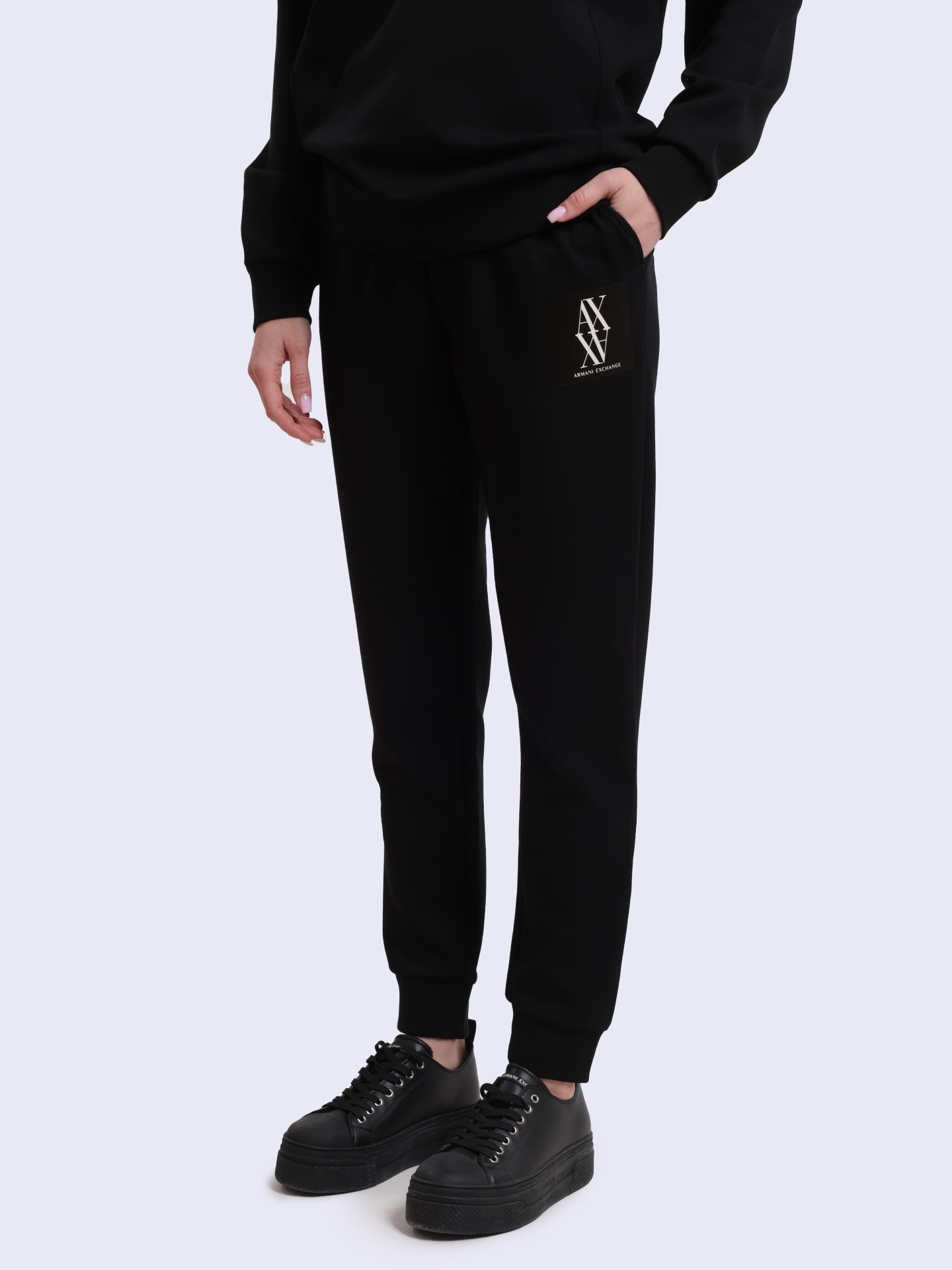 картинка Брюки спортивные Armani Exchange 6DYP79 YJEGZ 1200 черные женские  от магазина Verdistore
