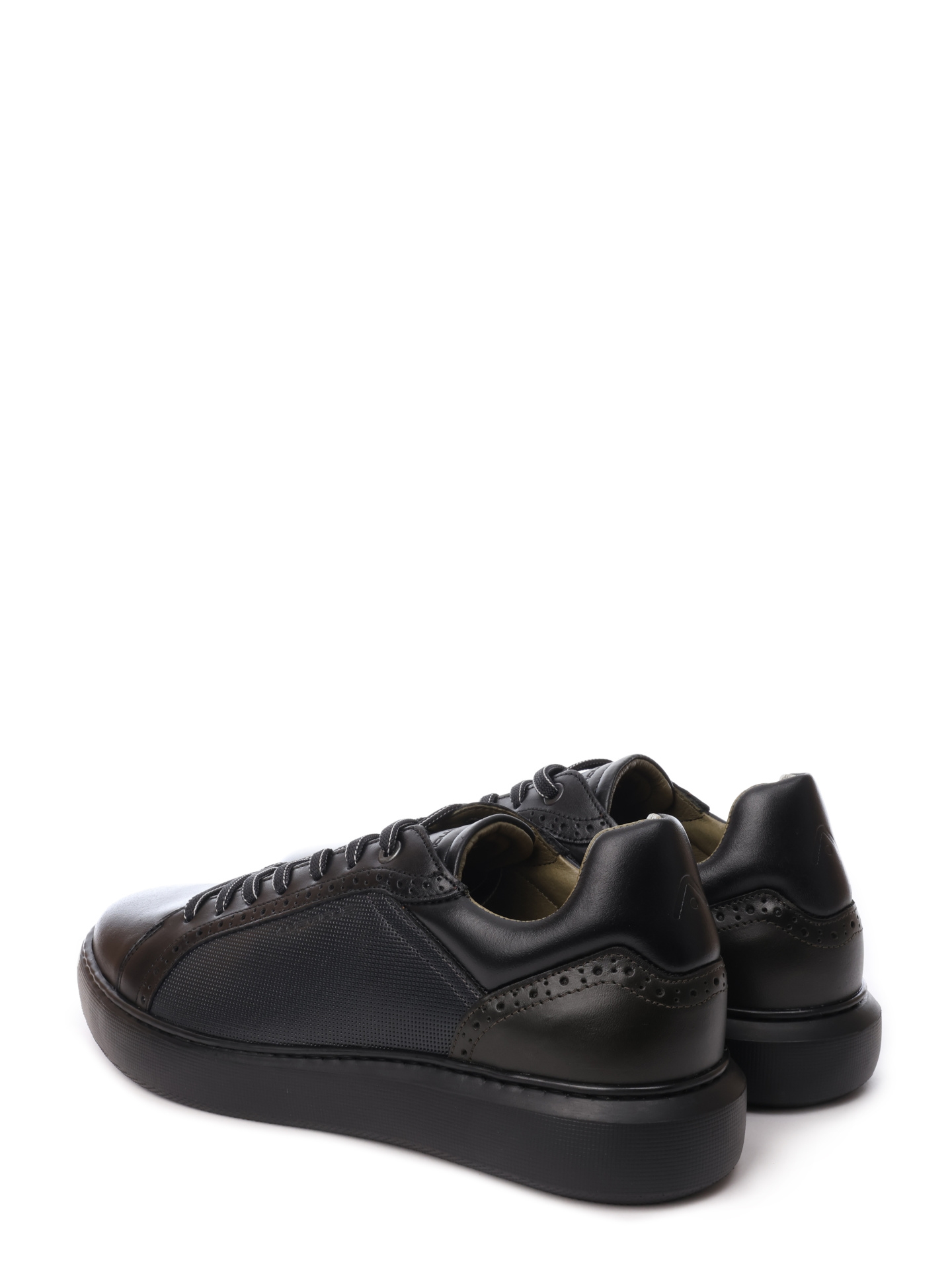 Кеды Ambitious 12500-6810AM черные кожаные с перфорацией — купить в интернет-магазине Verdistore