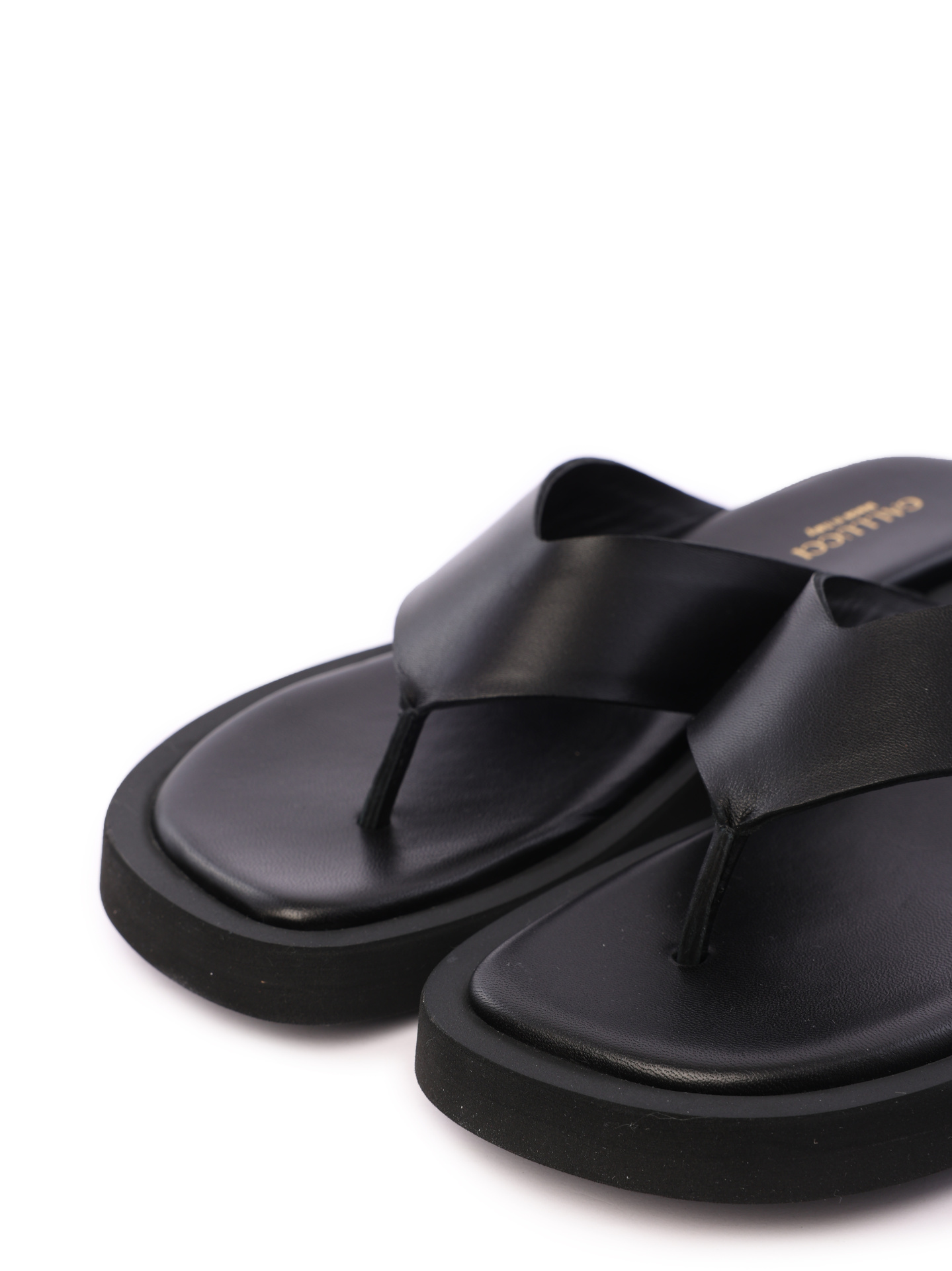 Шлепанцы — купить в интернет-магазине Verdistore