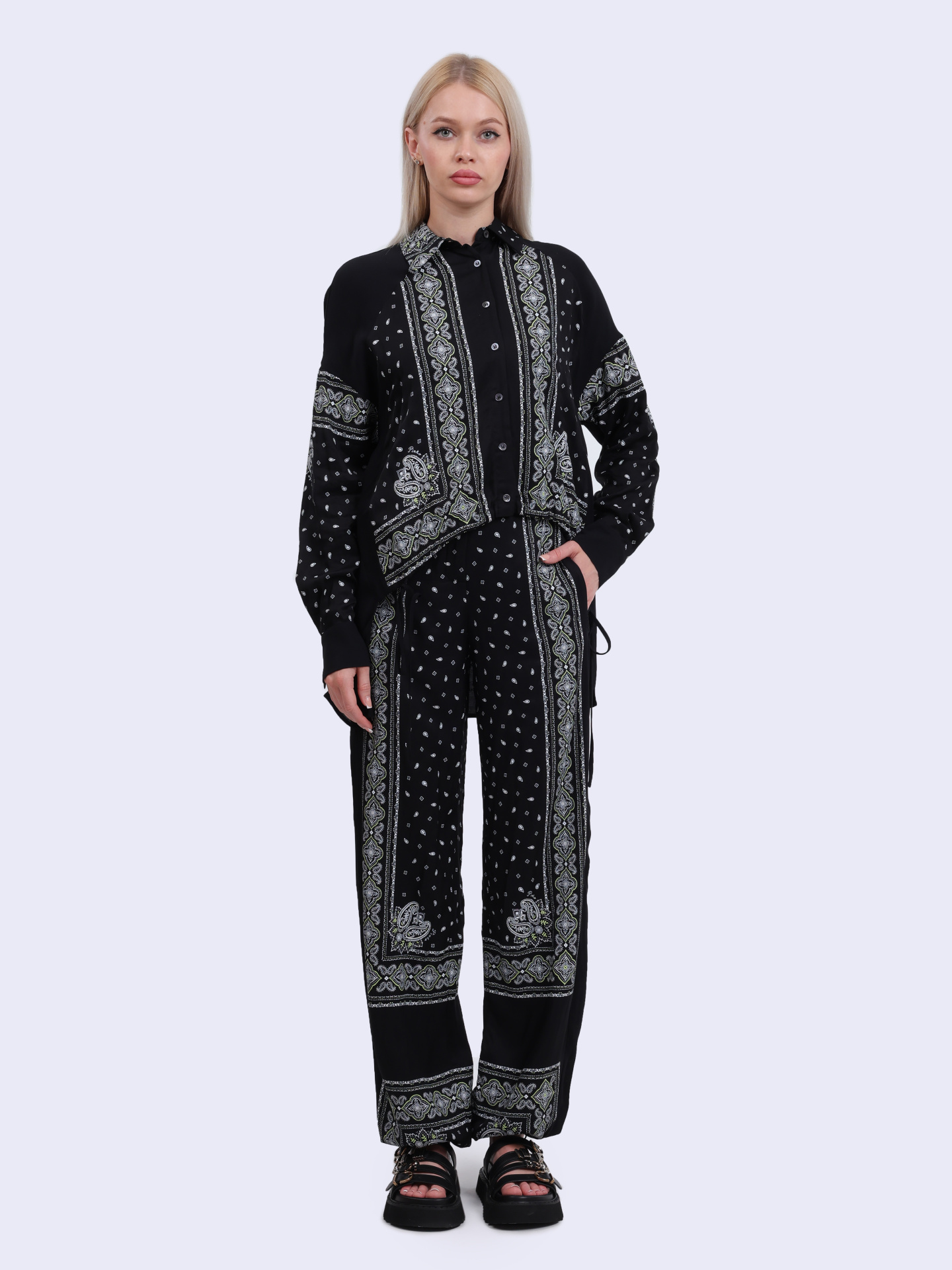 картинка Брюки от магазина Verdistore