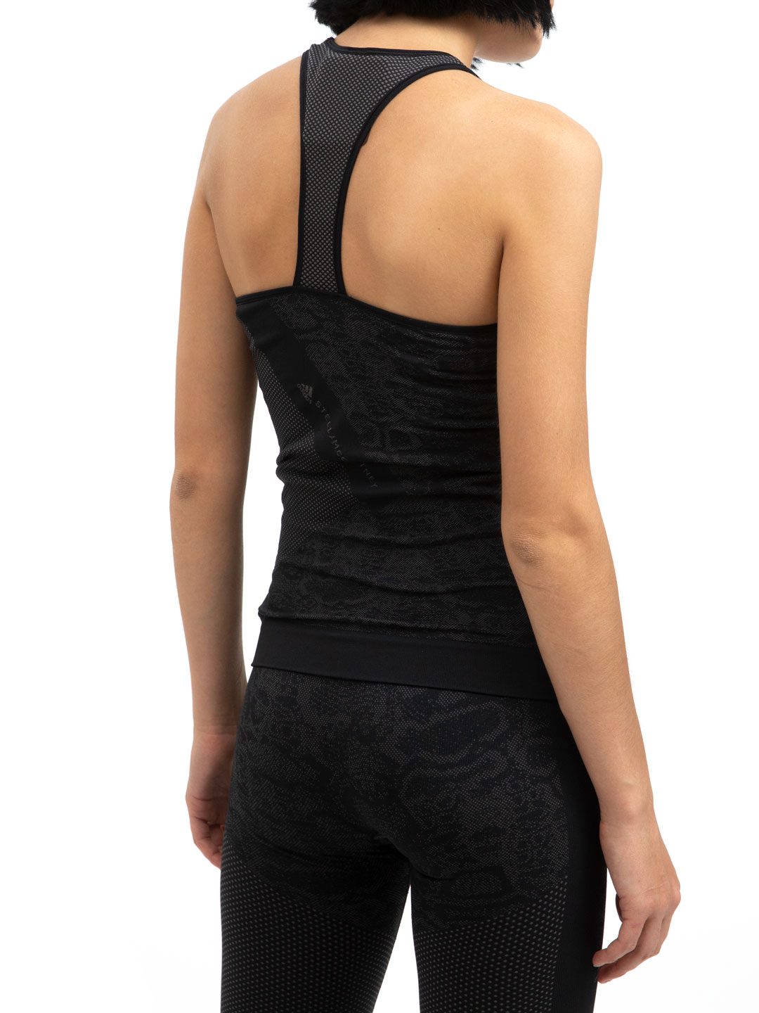 Майка Adidas by Stella McCartney FI8219 черная женская со змеиным принтом — купить в интернет-магазине Verdistore