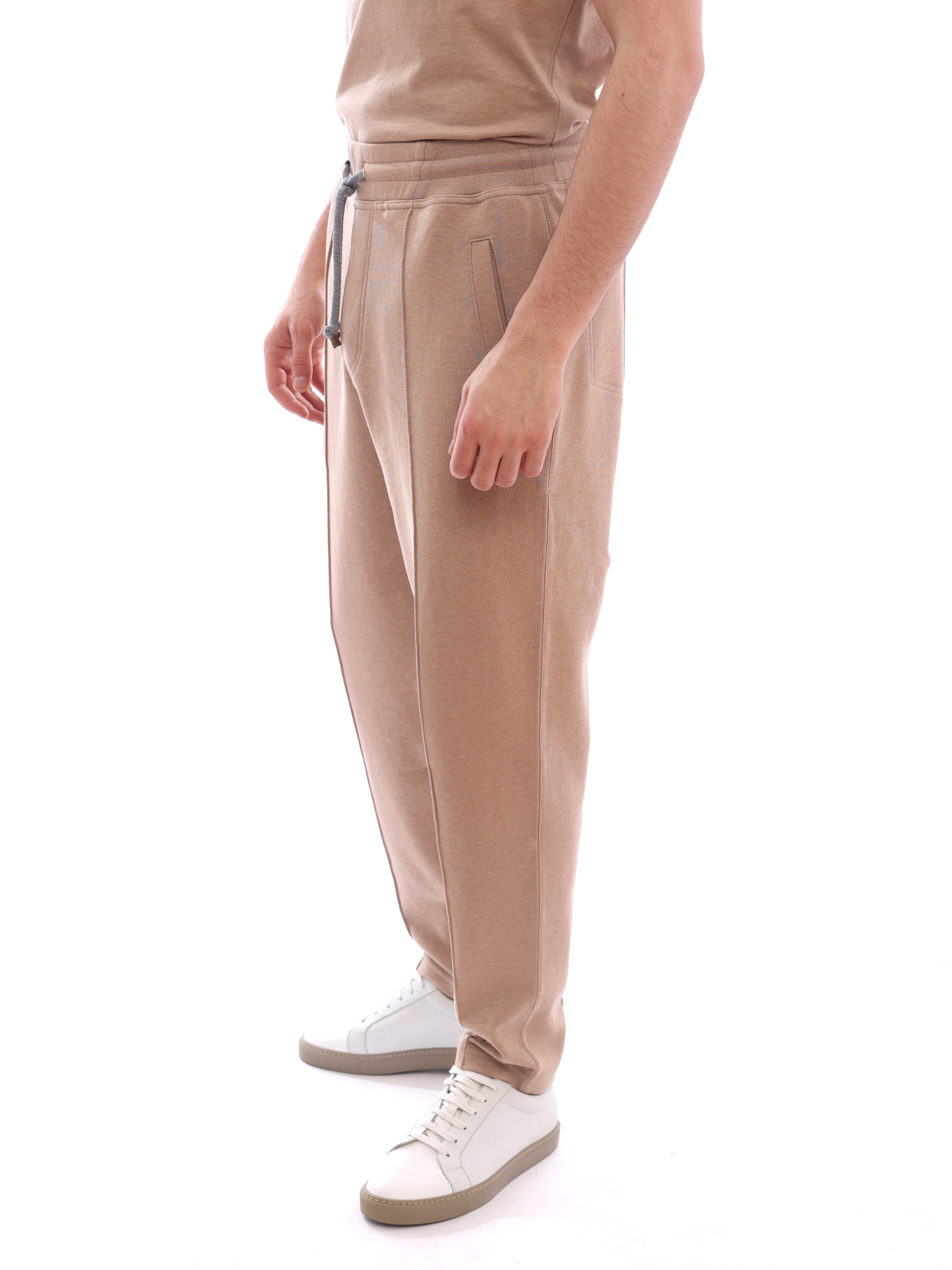 Брюки Brunello Cucinelli M0T313212G C6424 бежевые мужские со стрелкой — купить в интернет-магазине Verdistore