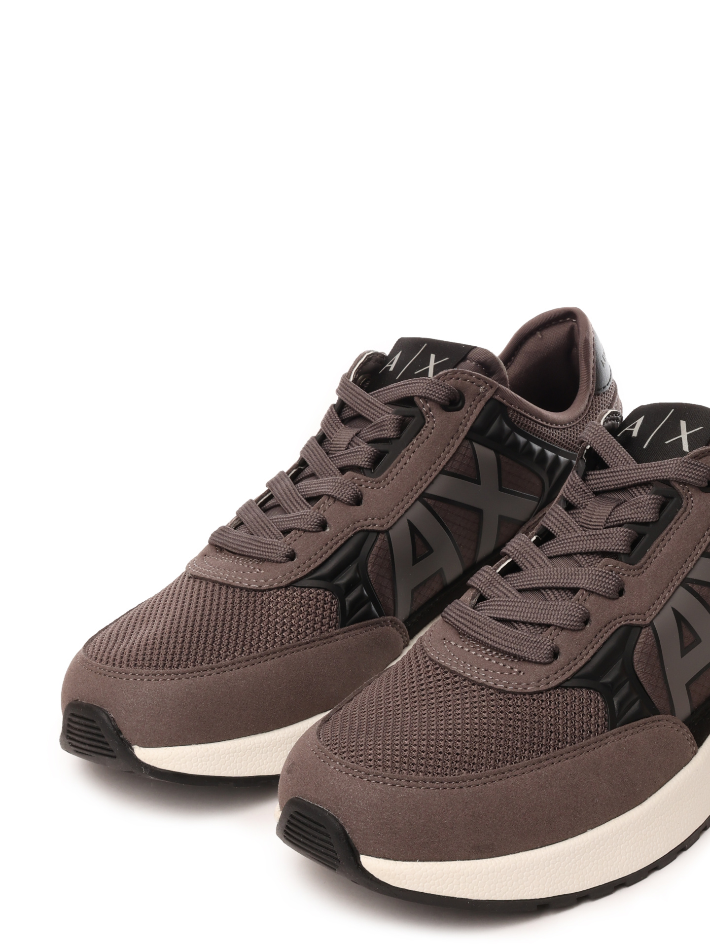 Кроссовки Armani Exchange XUX090 XV276 U200 коричневые мужские с сетчатой вставкой — купить в интернет-магазине Verdistore