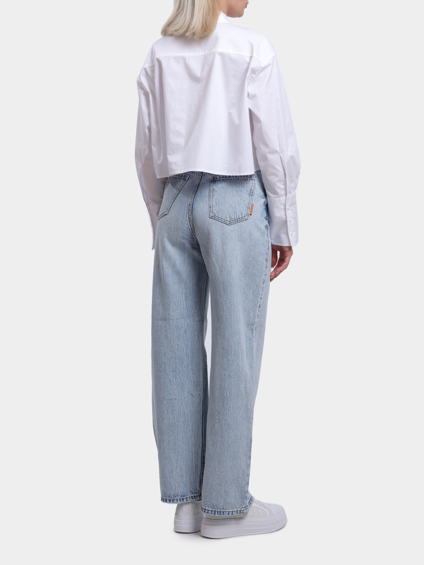 Джинсы Armani Exchange XW000100 AF12860 MB001 голубые женские — купить в интернет-магазине Verdistore