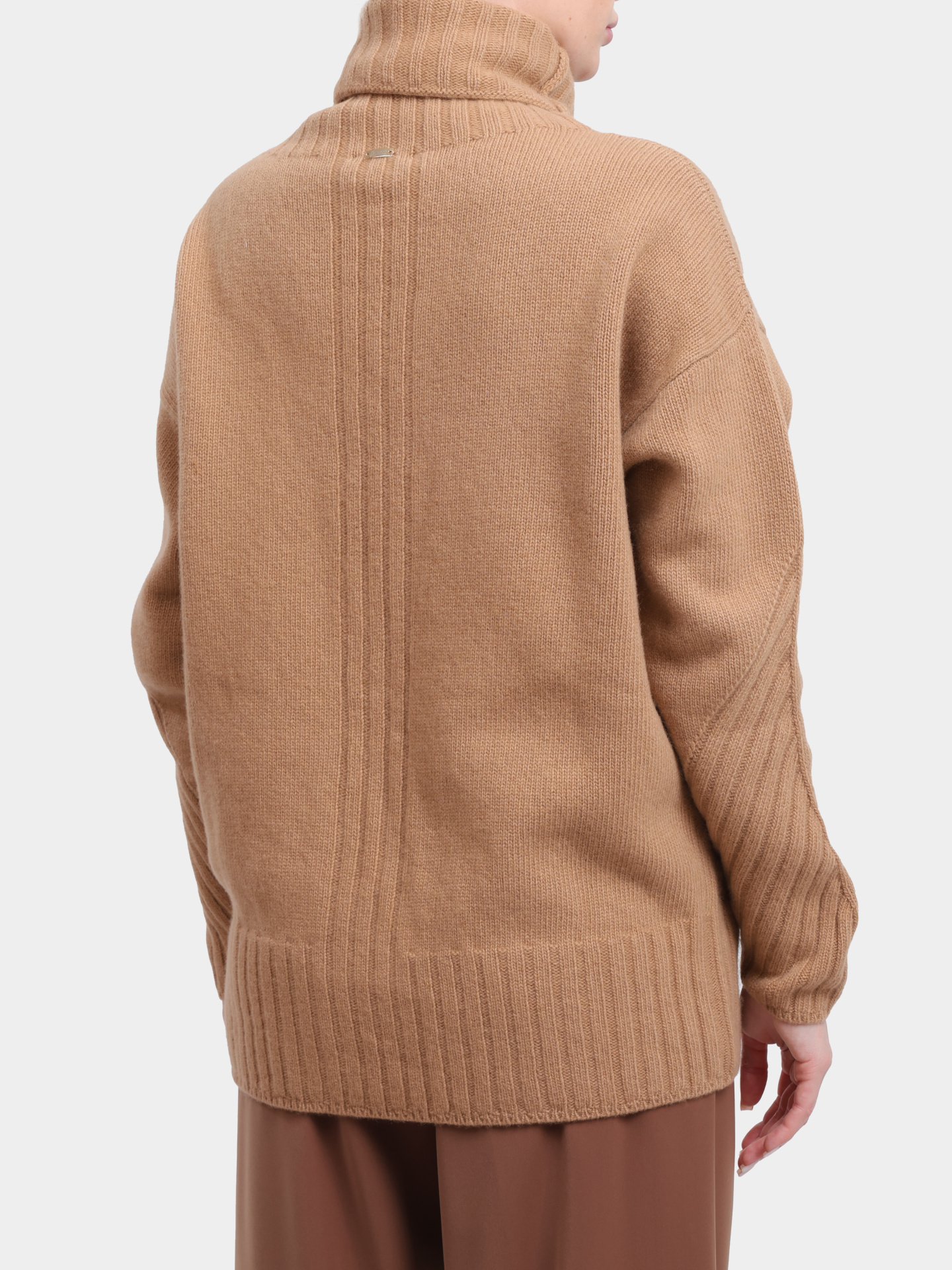 Свитер ML000039D 70100 2157 кэмел женский — купить в интернет-магазине Verdistore