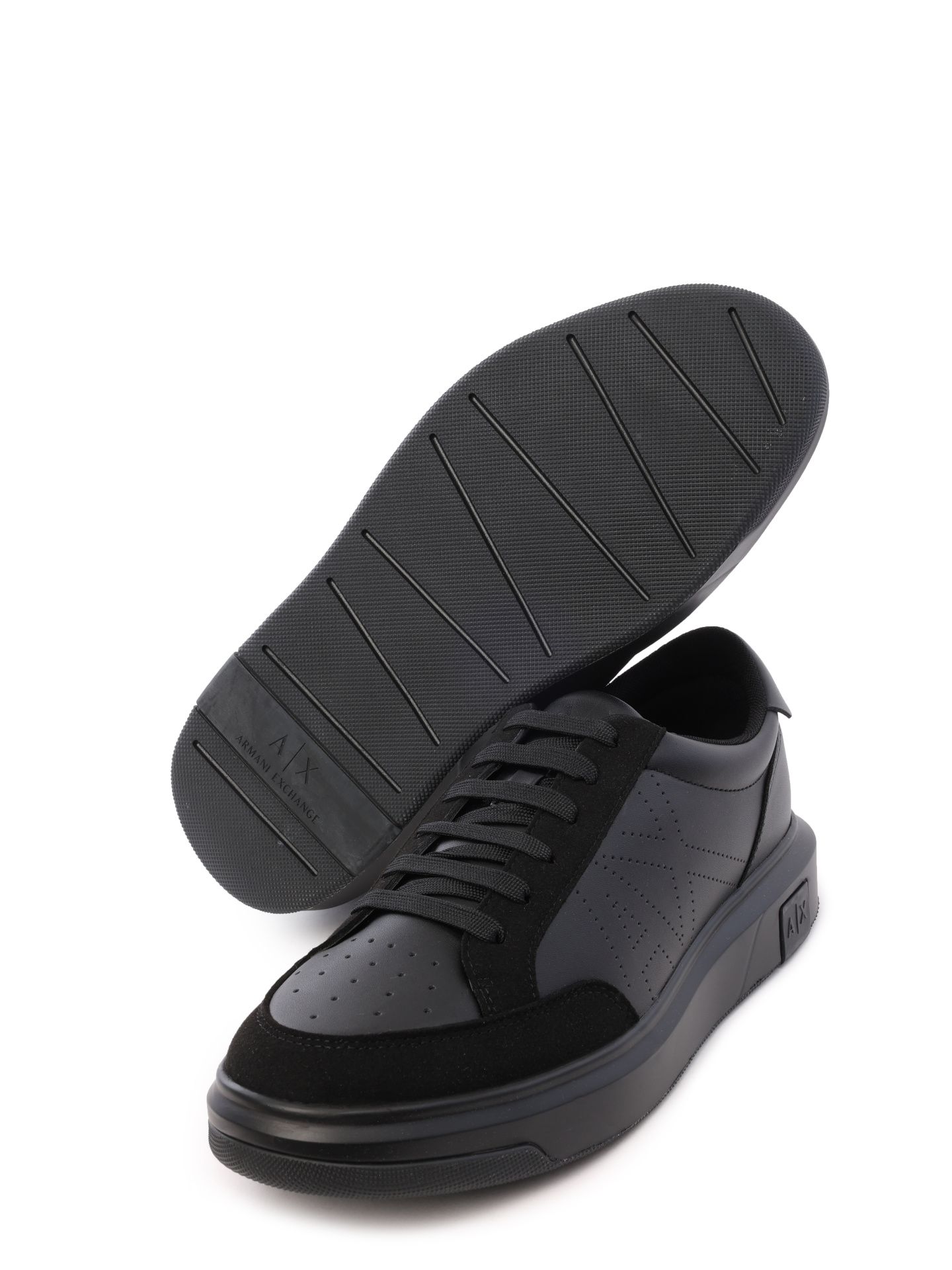 Кеды Armani Exchange XUX177 XV762 K001 черные мужские с замшевыми вставками  — купить в интернет-магазине Verdistore