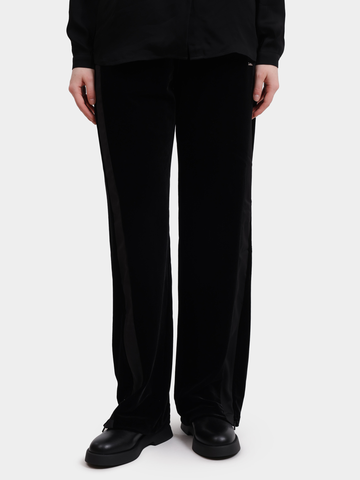 Брюки Armani Exchange XW000790 AF16147 UC001 бархатные женские — купить в интернет-магазине Verdistore