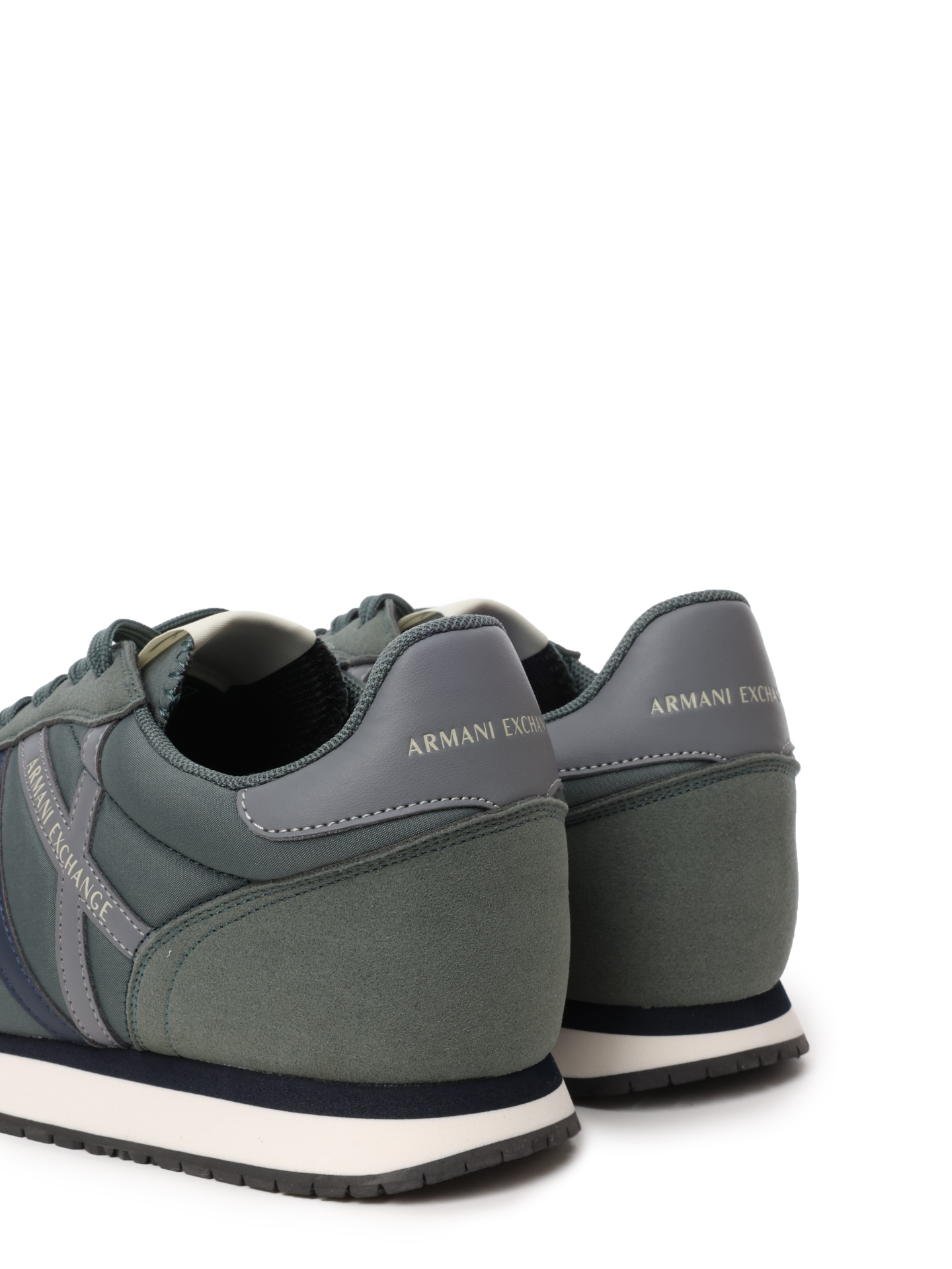Кроссовки Armani Exchange XUX017 XCC68 T156 текстильные мужские с логотипом — купить в интернет-магазине Verdistore