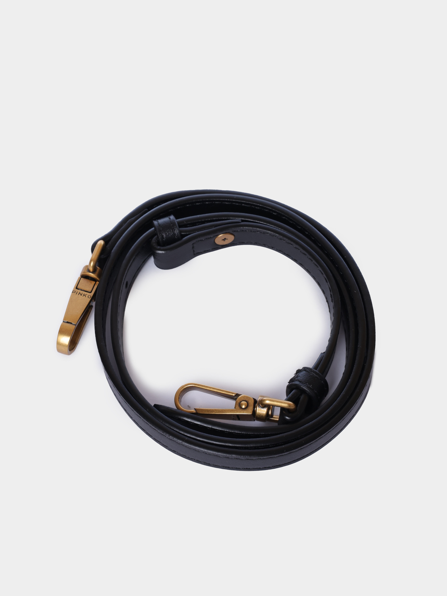 Сумка Pinko 105895 A1ZX Z99Q черная женская с логотипом на крупной застежке — купить в интернет-магазине Verdistore