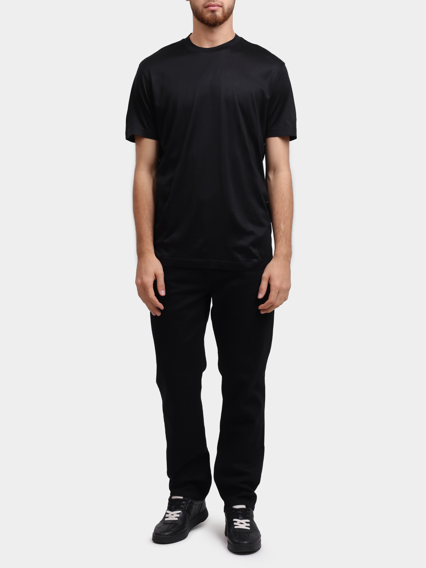 Футболка Emporio Armani 8N1TE8 1JUVZ 0999 черная мужская — купить в интернет-магазине Verdistore