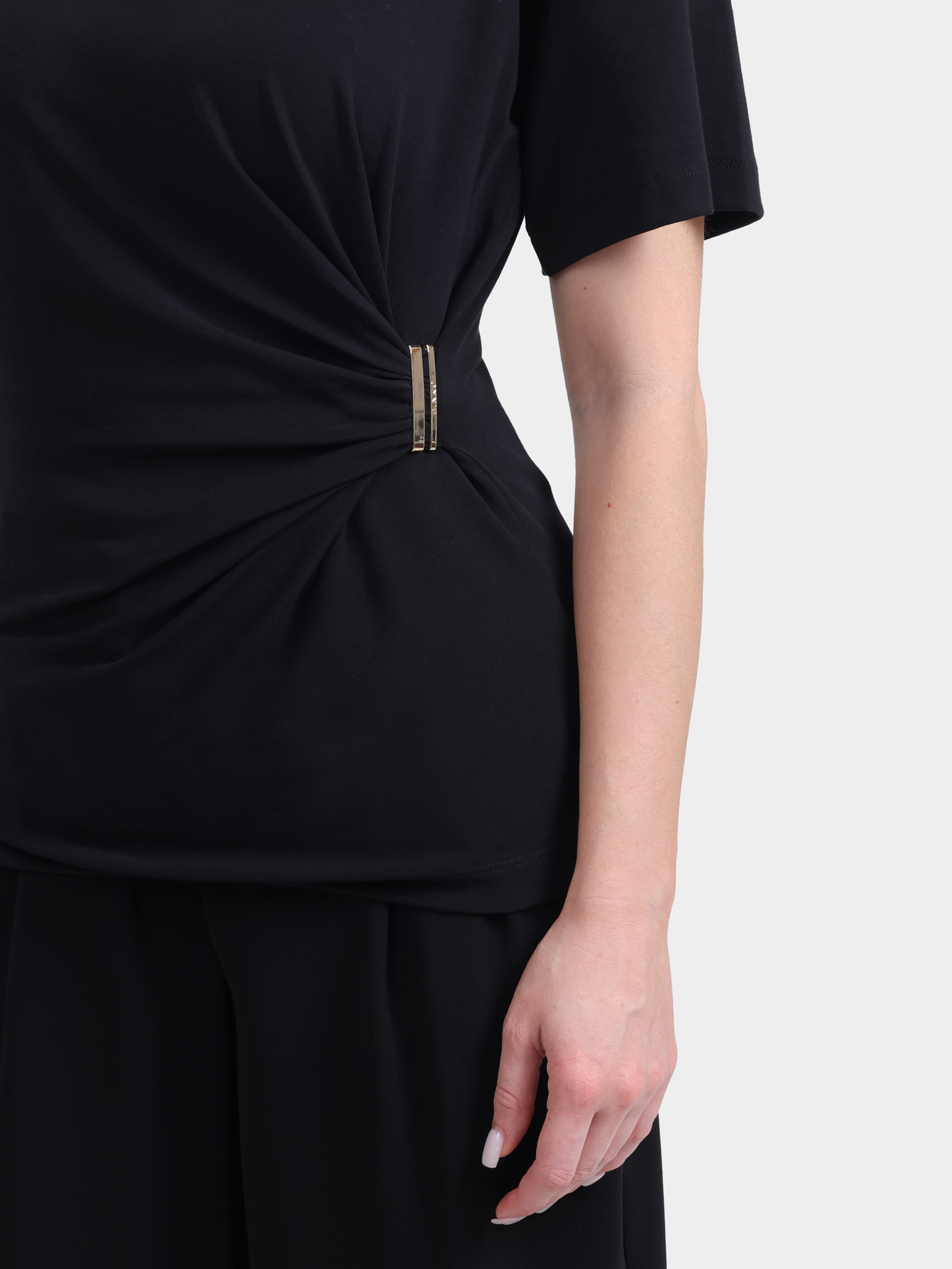 Футболка Pinko 106455 A35D Z99 с драпировкой черная женская — купить в интернет-магазине Verdistore