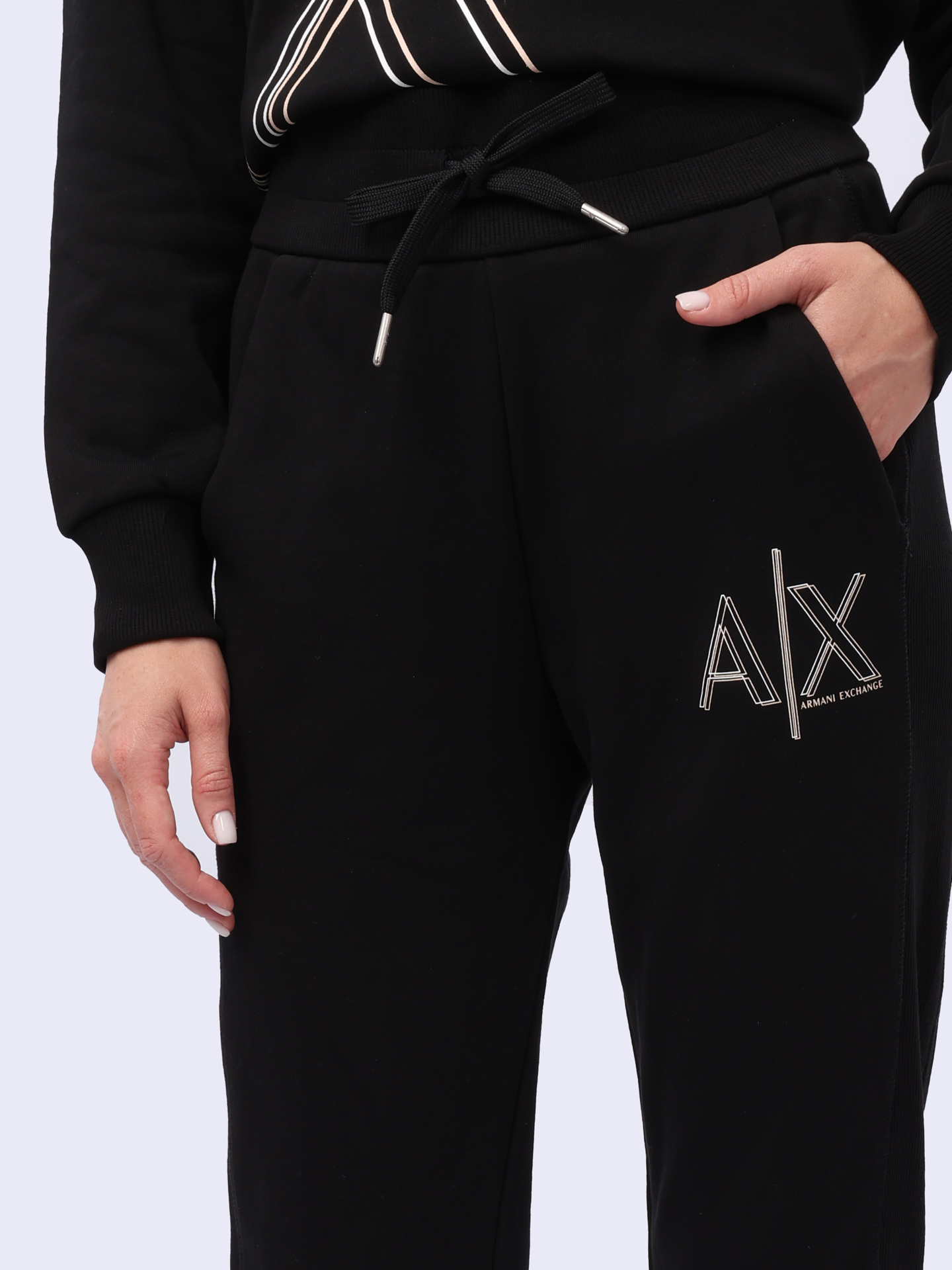 Брюки спортивные Armani Exchange 3DYP71 YJEBZ 1200 черные женские — купить в интернет-магазине Verdistore