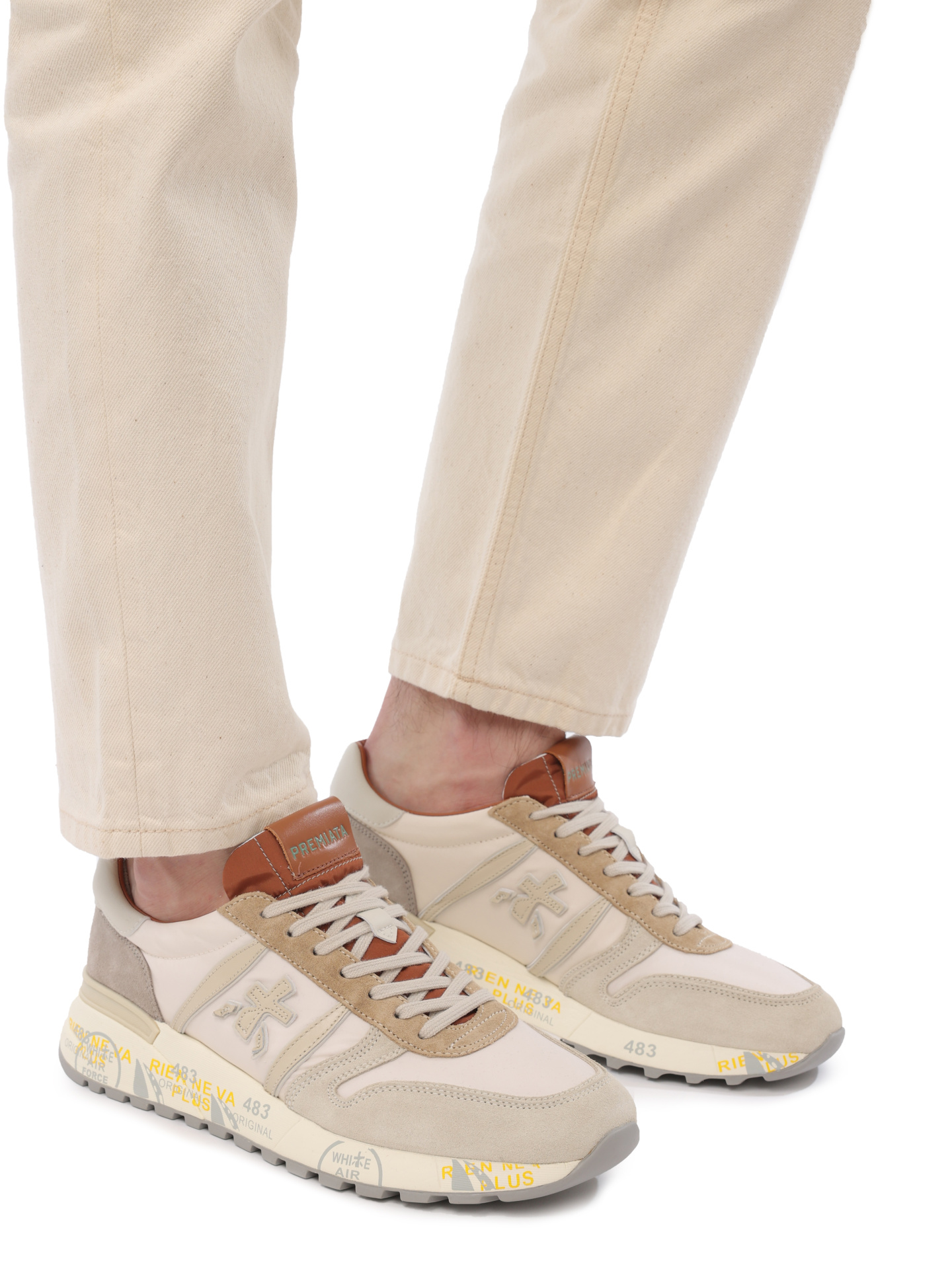 Кроссовки молочные на шнурках с принтом на белой подошве — купить в интернет-магазине Verdistore