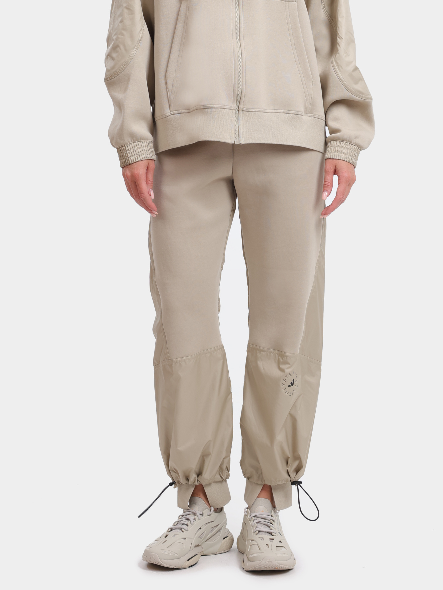 Джоггеры Adidas by Stella McCartney JG5781 DESERTSANDSMC комбинированые женские — купить в интернет-магазине Verdistore