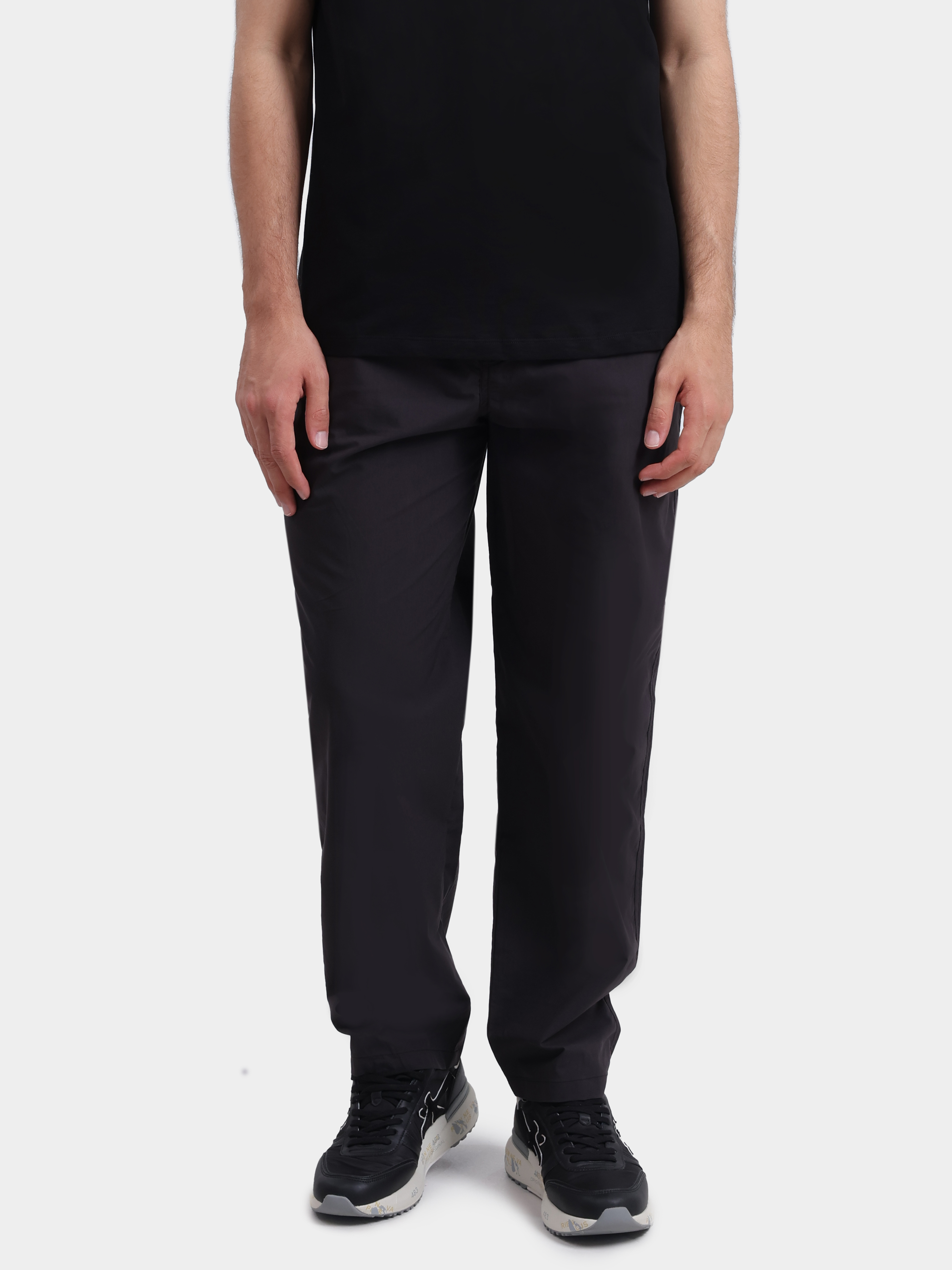 Брюки Armani Exchange XM002273 AF22686 UC001 черные мужские — купить в интернет-магазине Verdistore