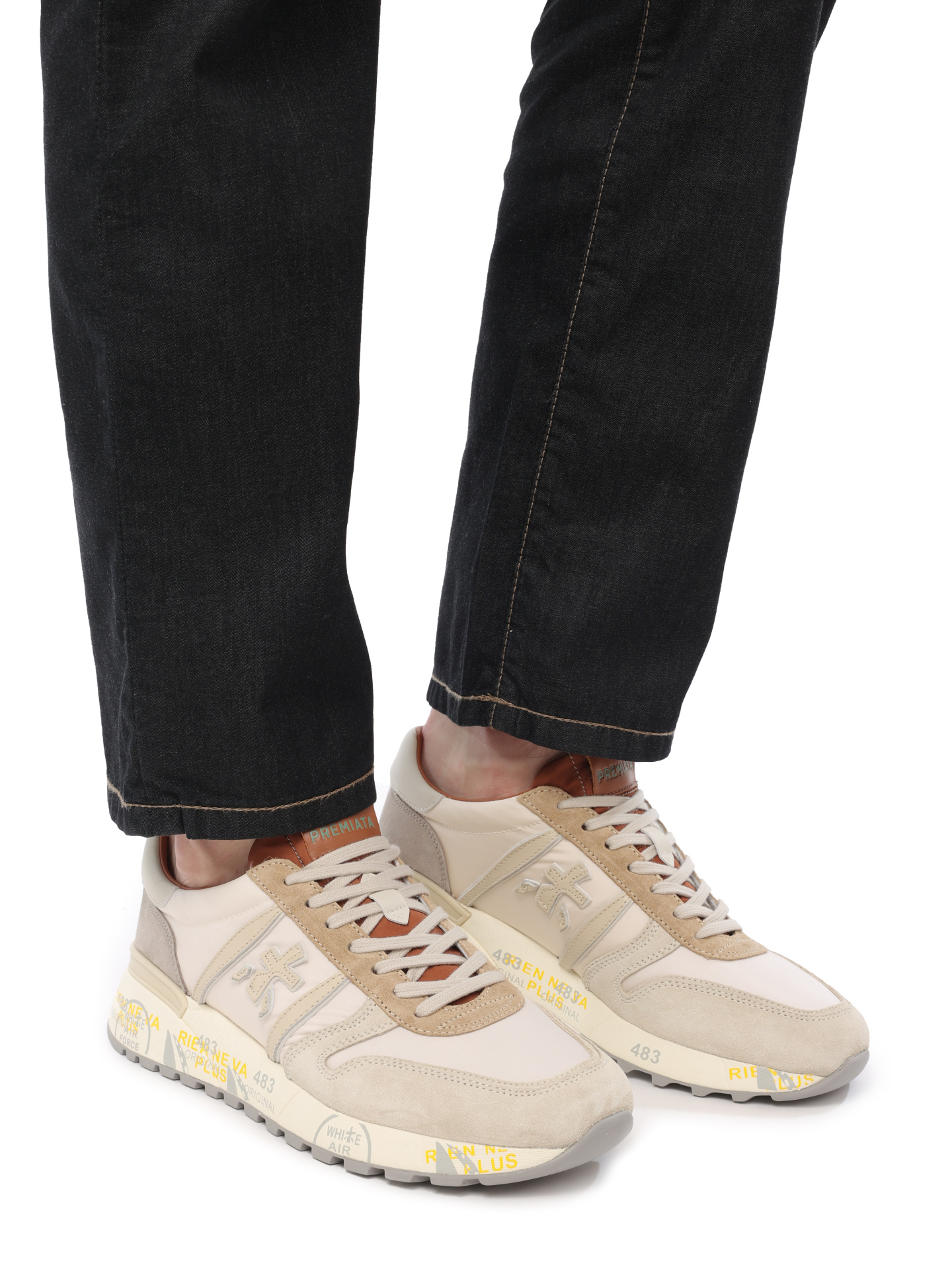 Кроссовки молочные на шнурках с принтом на белой подошве — купить в интернет-магазине Verdistore