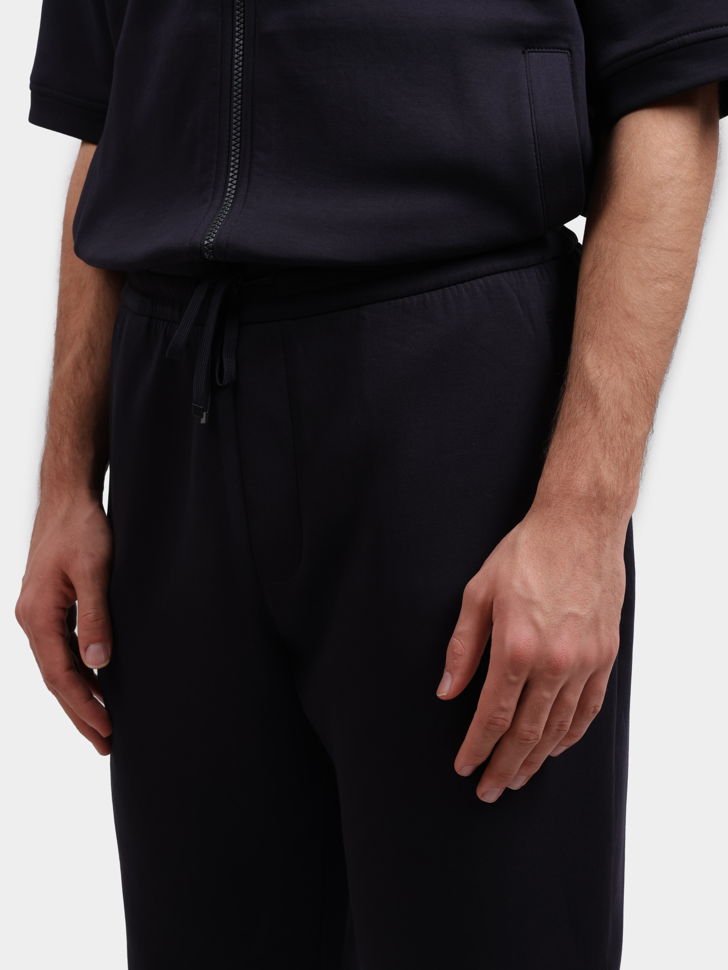 Джоггеры Armani Exchange XM001894 AF10818 UB101 темно-синие мужские — купить в интернет-магазине Verdistore