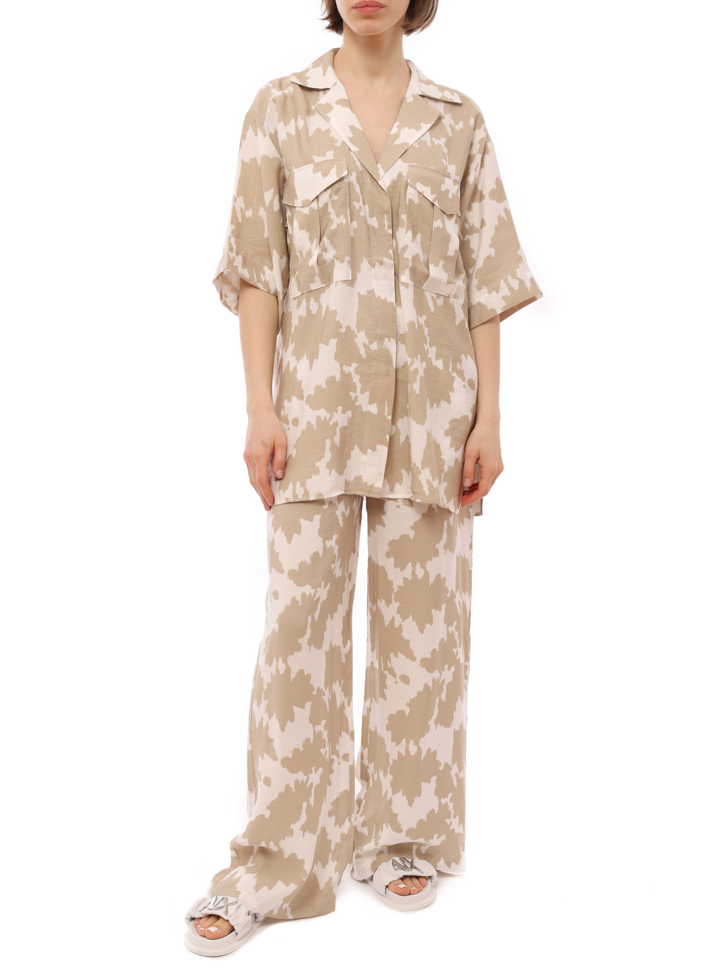 Брюки Armani Exchange 3RYP39 YN8KZ 4721 широкие женские с абстрактным принтом — купить в интернет-магазине Verdistore