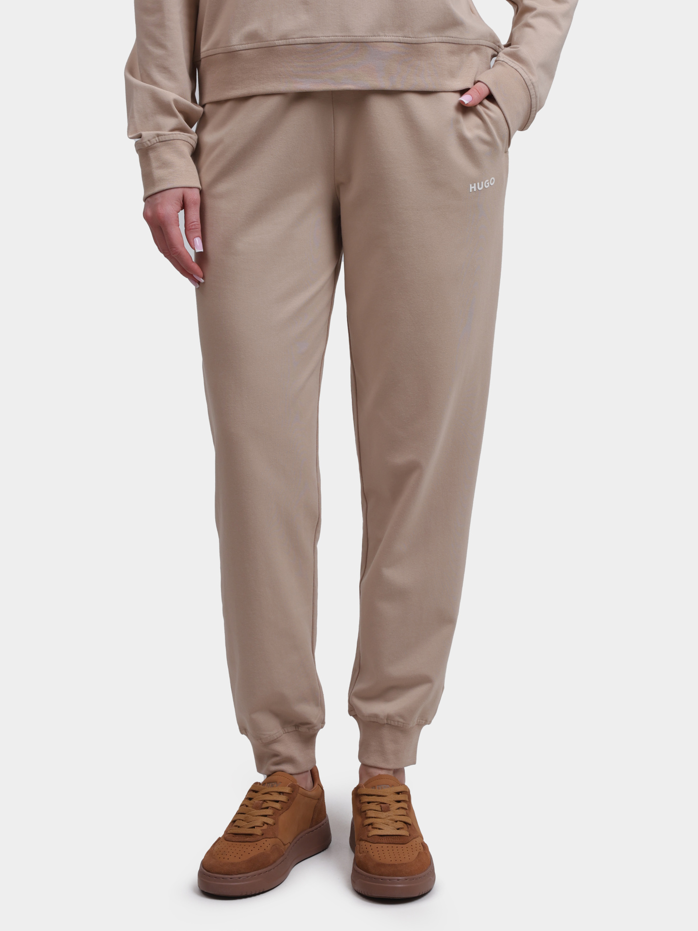 Брюки спортивные Hugo 50490578 270 бежевые женские с логотипом — купить в интернет-магазине Verdistore