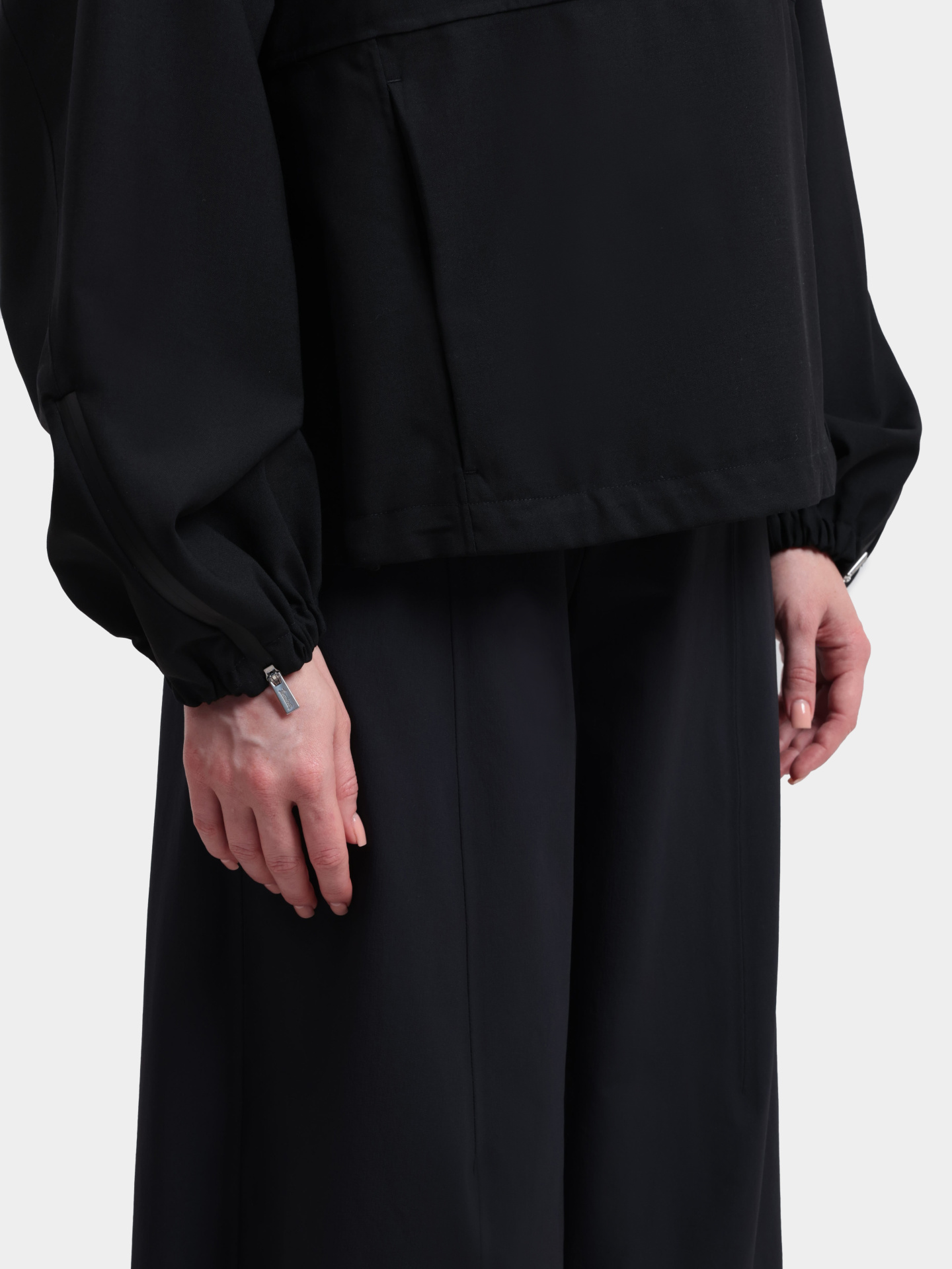 Анорак Herno Laminar GI00145DL 12847 9300 черный женский — купить в интернет-магазине Verdistore