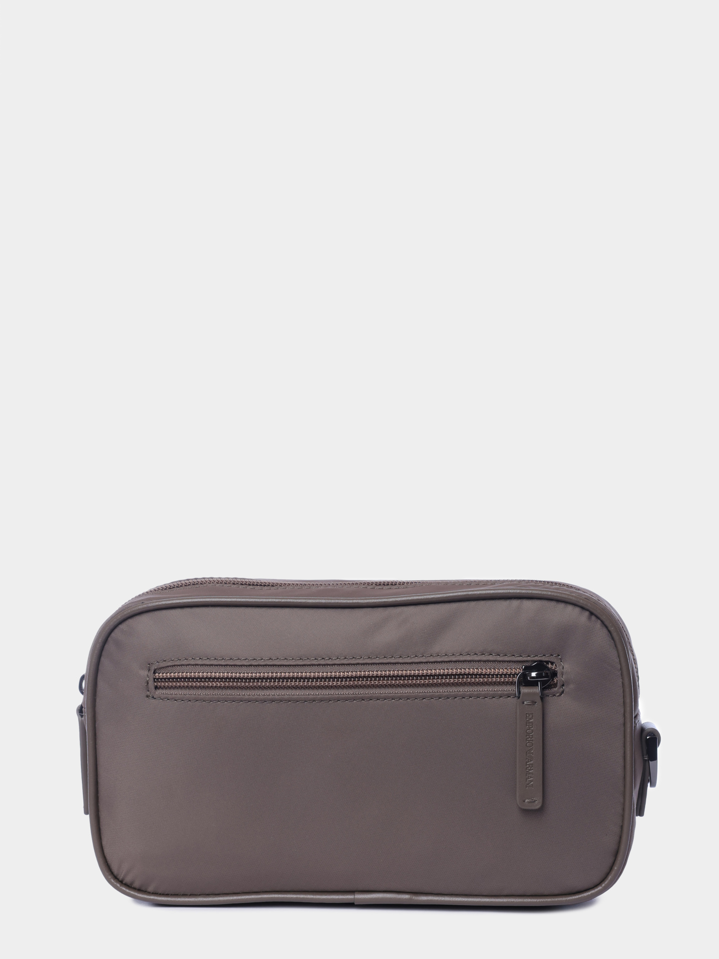 Косметичка Emporio Armani EM001811 AF13454 U6200 коричневая мужская — купить в интернет-магазине Verdistore