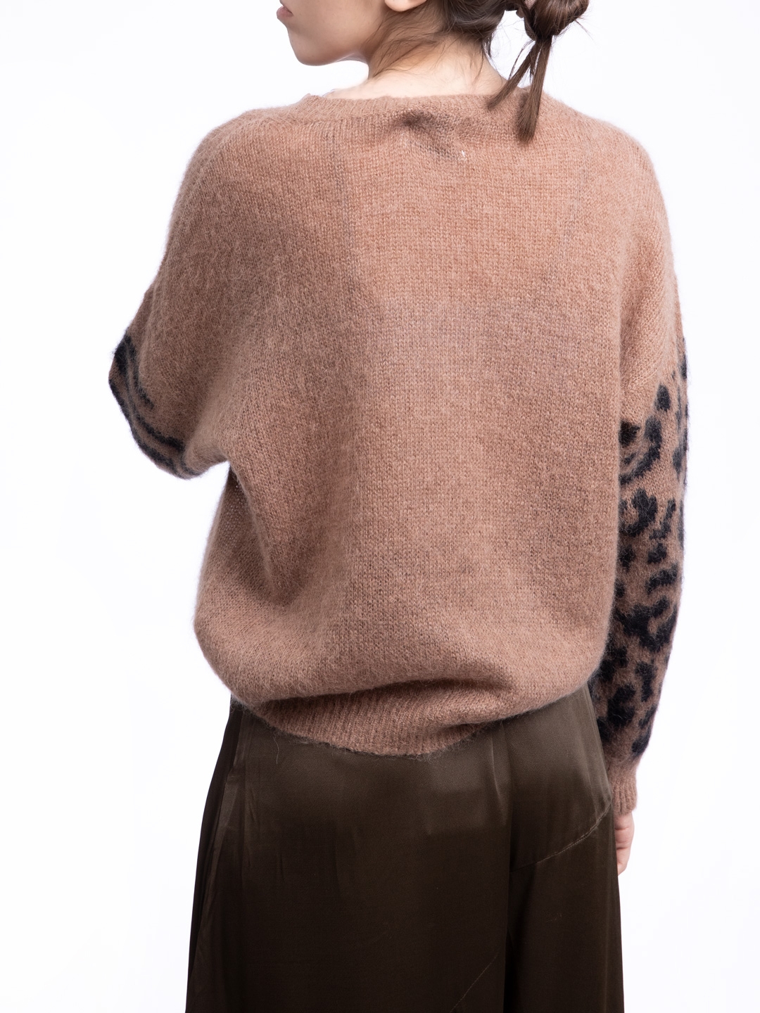 Свитер с леопардовым принтом — купить в интернет-магазине Verdistore