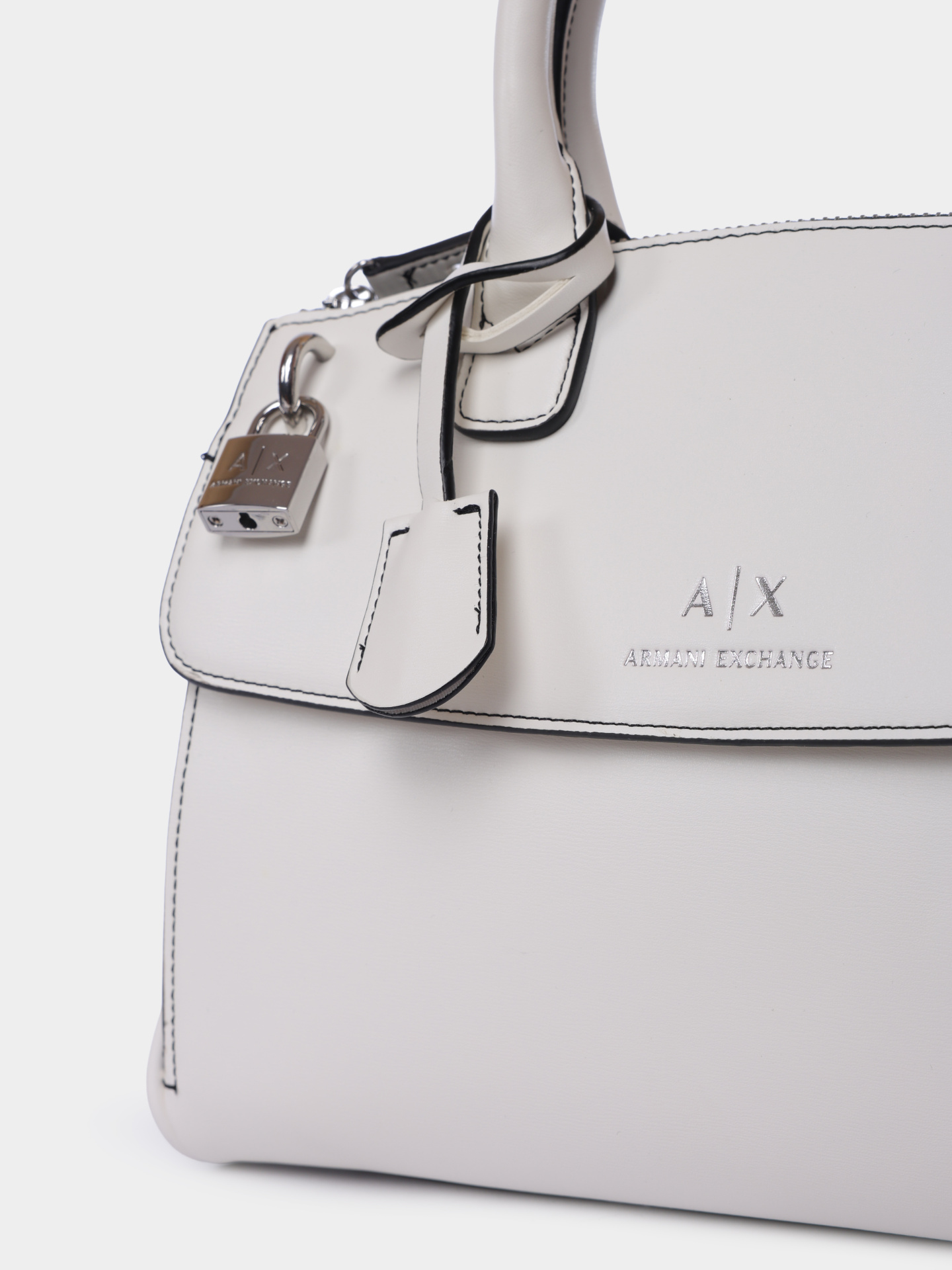 Сумка Armani Exchange XW000307 AF12040 F0003 белая женская — купить в интернет-магазине Verdistore