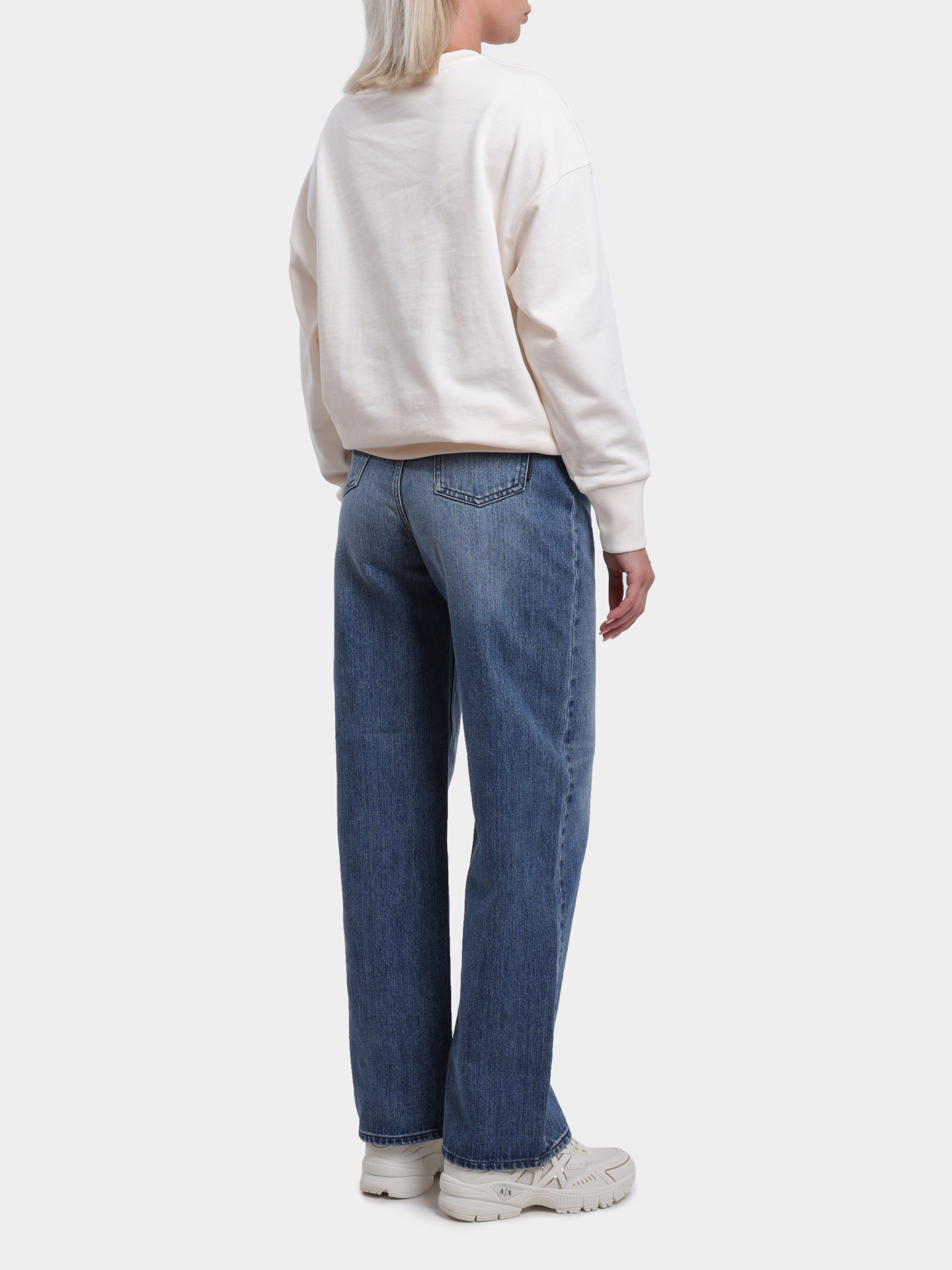 Свитшот Armani Exchange XW000495 AF12739 U1003 белый женский — купить в интернет-магазине Verdistore