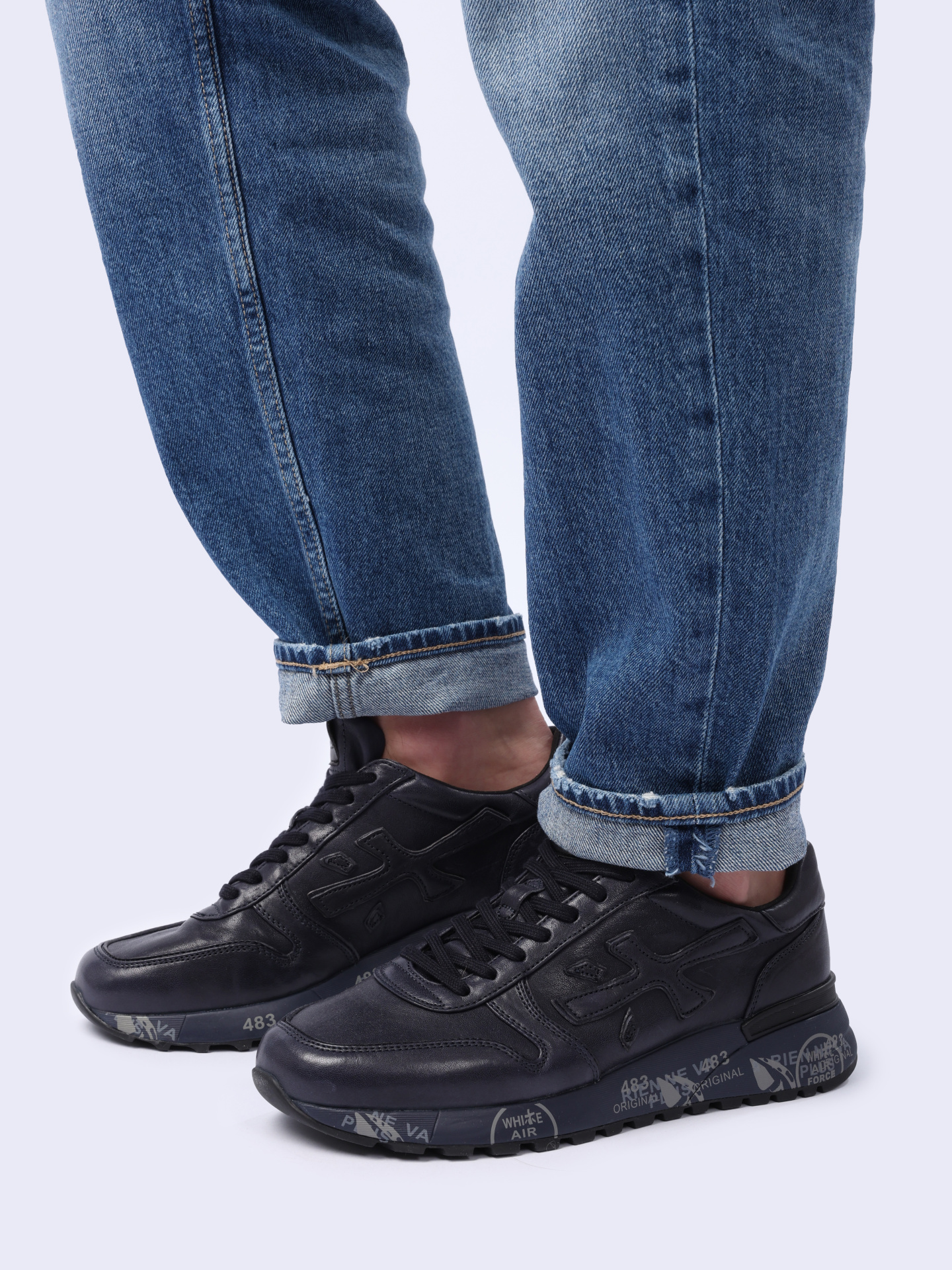 Кроссовки черные кожаные с принтом на темно-синей подошве  — купить в интернет-магазине Verdistore