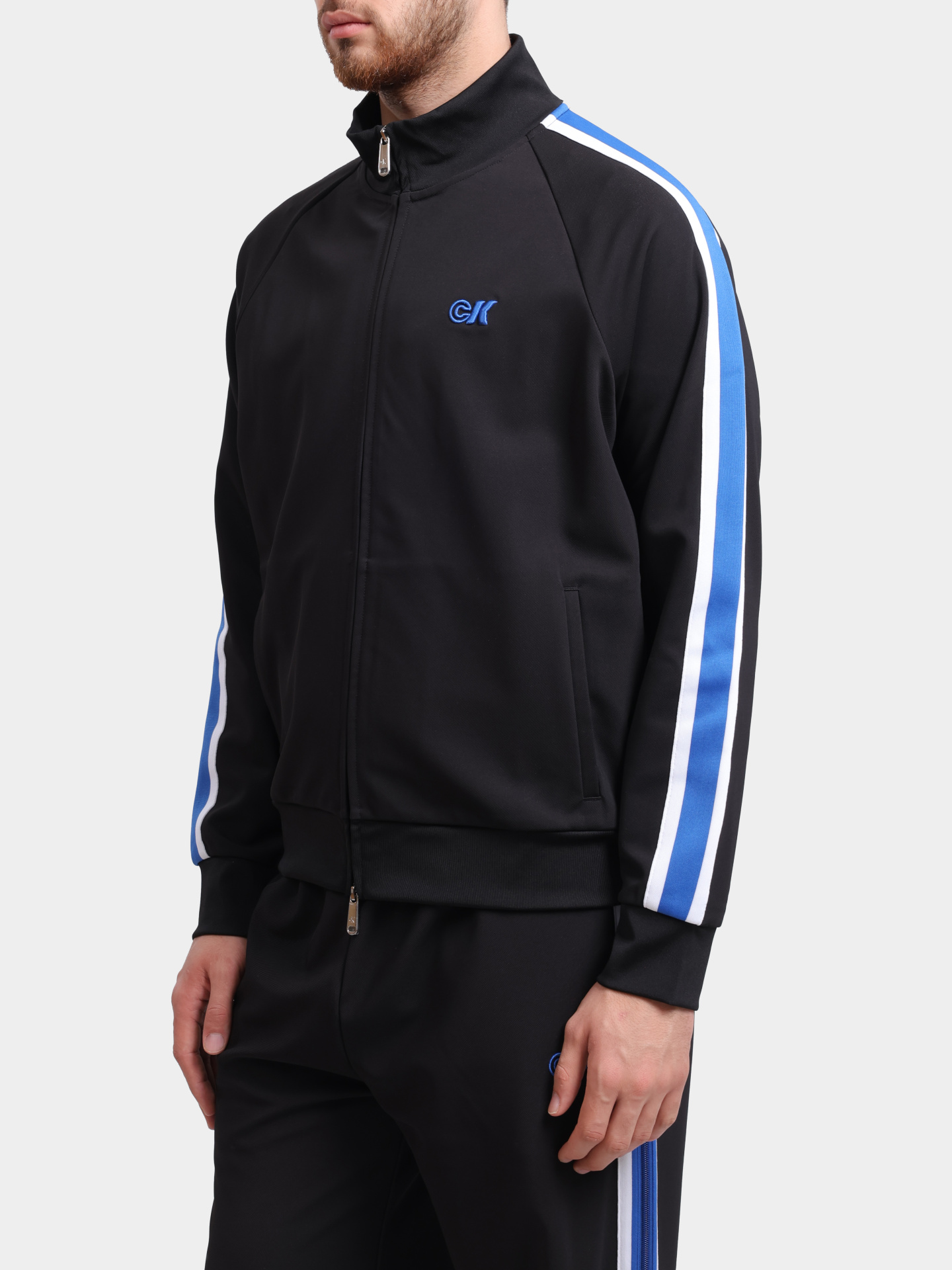 Мастерка Calvin Klein Jeans LV04RC231G UB1 черная мужская с контрастными вставками на рукавах — купить в интернет-магазине Verdistore