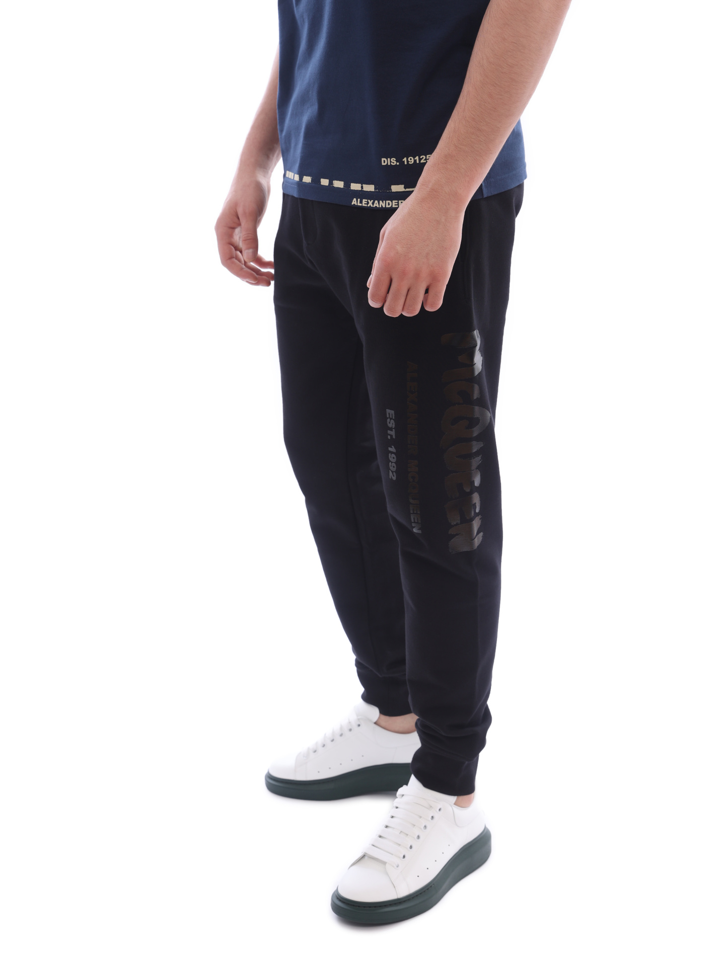 Брюки Alexander McQueen 688714 QSZ81 0911 черные мужские — купить в интернет-магазине Verdistore