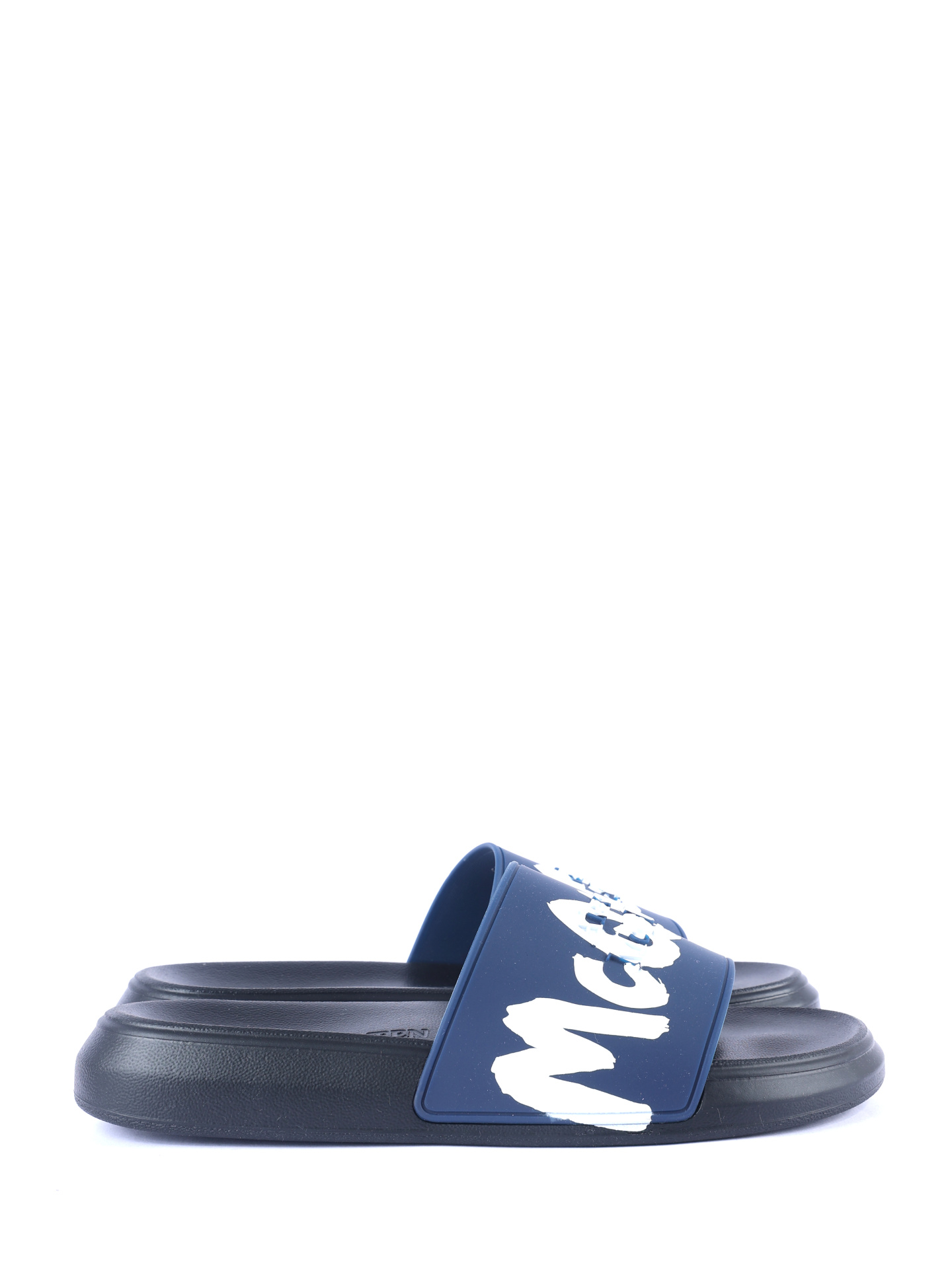 Шлепанцы Alexander McQueen 682490 W4QS3 4478 резиновые мужские темно-синие — купить в интернет-магазине Verdistore