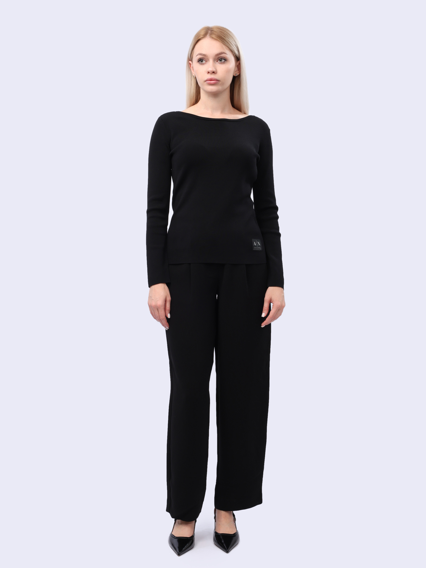 картинка Лонгслив Armani Exchange XW000047 AF10352 UC001 черный женский с вырезом от магазина Verdistore