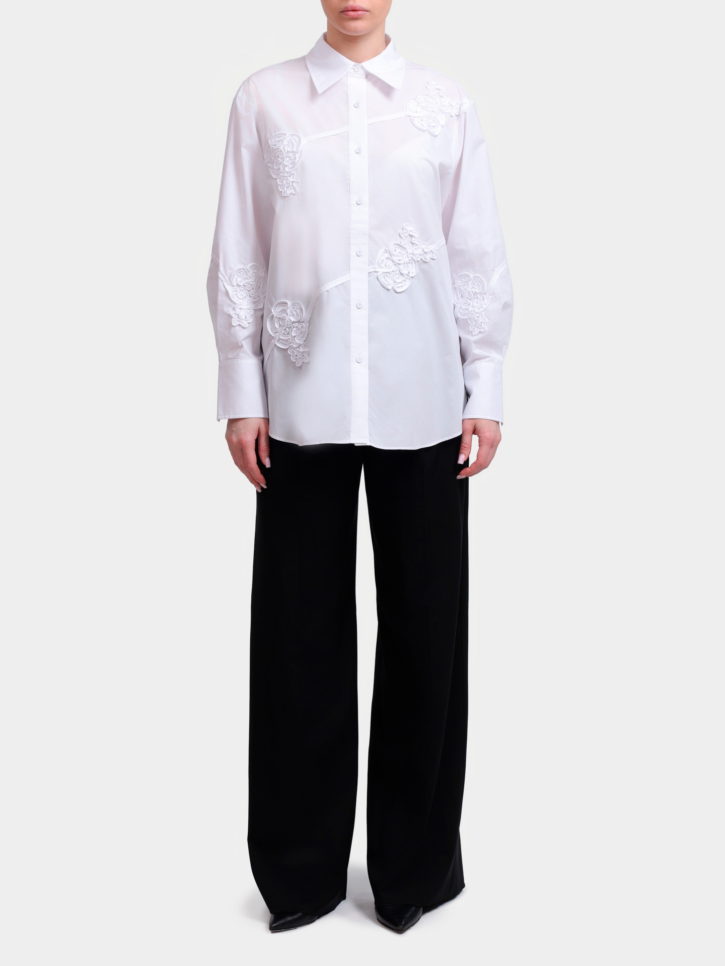 Рубашка Marella MLLCOMUNE 001 белая женская прямого кроя с объемной вышивкой  — купить в интернет-магазине Verdistore