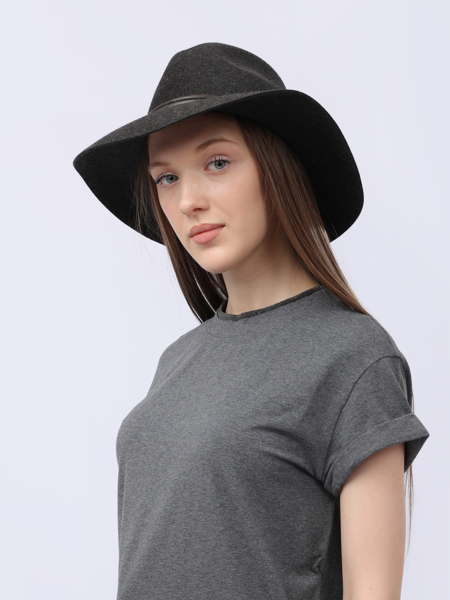 Футболка Brunello Cucinelli M0T18BD200 CV563 серая женская из хлопка — купить в интернет-магазине Verdistore