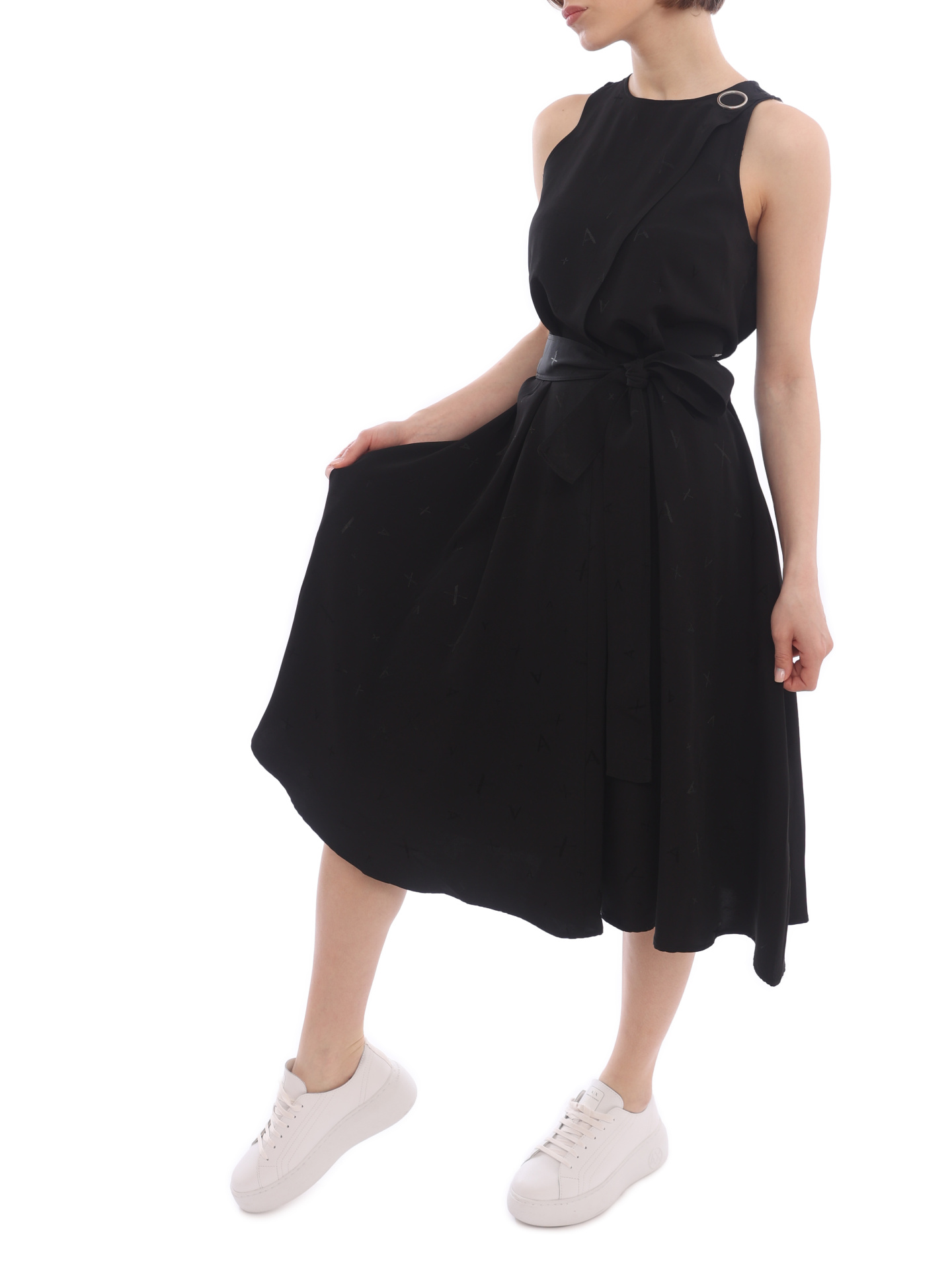 Платье Armani Exchange 3LYA39 YNWMZ 1200 черное женское с серебристой деталью — купить в интернет-магазине Verdistore