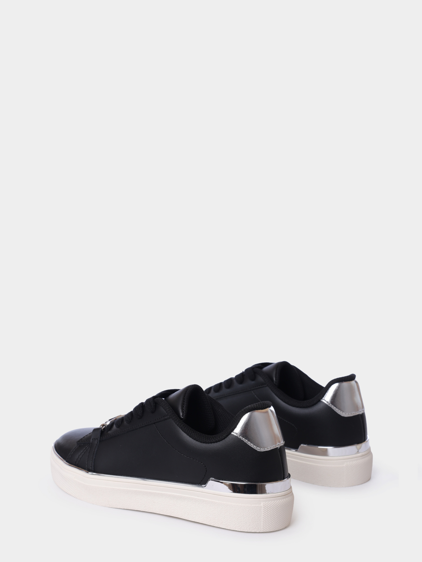 Кеды Liu-Jo BF5063PX02601039 черные женские из кожи — купить в интернет-магазине Verdistore