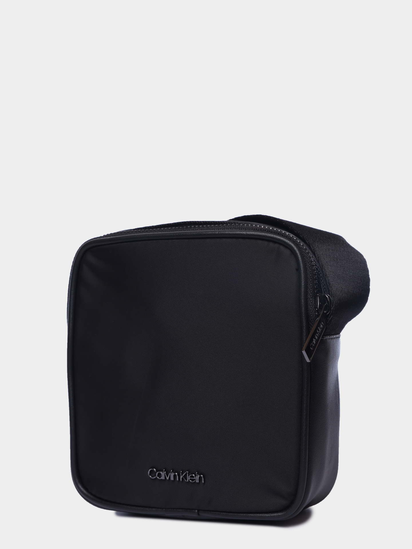 Сумка Calvin Klein K50K512113 BEH черная мужская — купить в интернет-магазине Verdistore