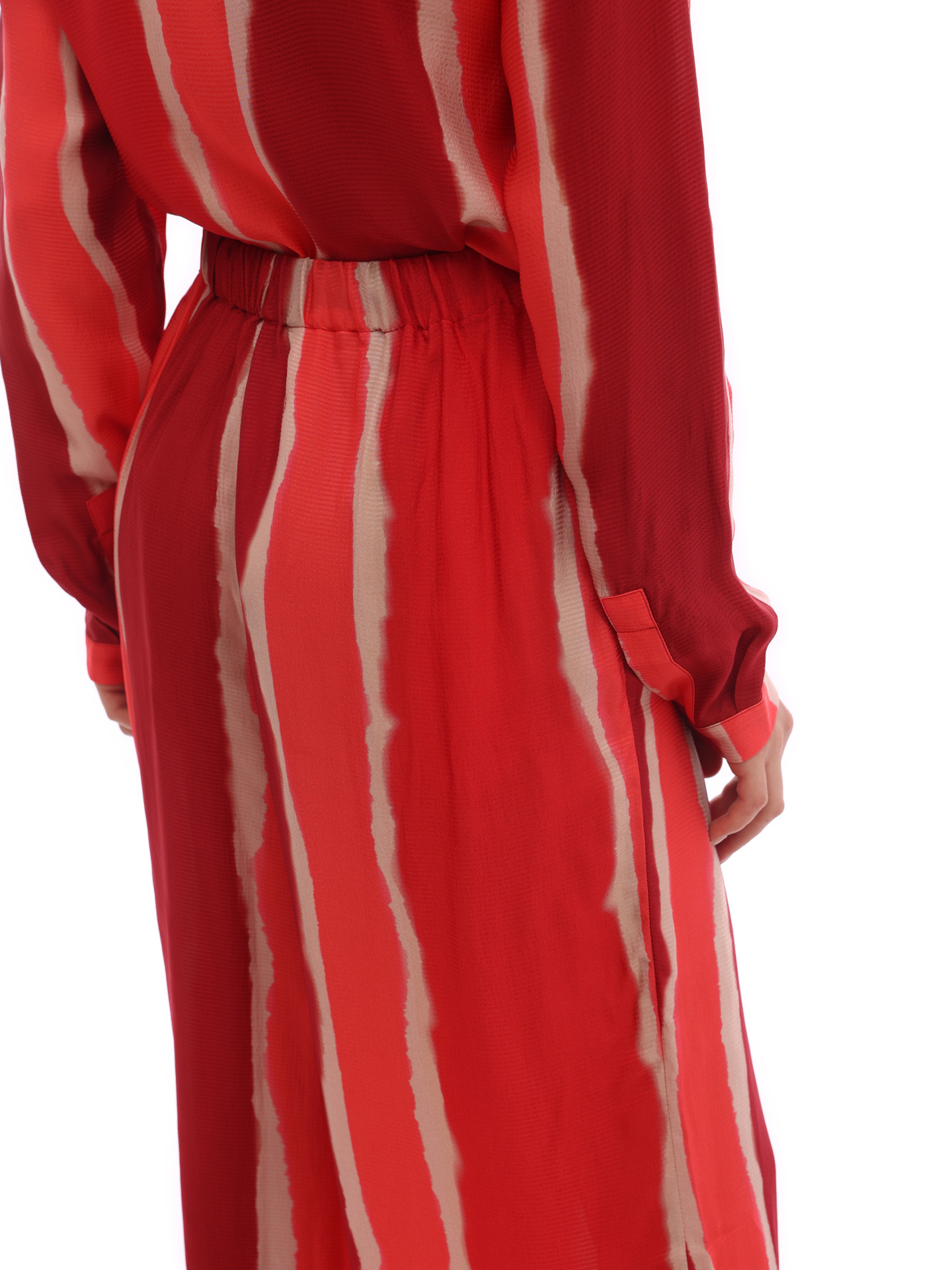 Брюки Armani Exchange 3LYP44 YNQWZ 7410 красные женские с полосками — купить в интернет-магазине Verdistore