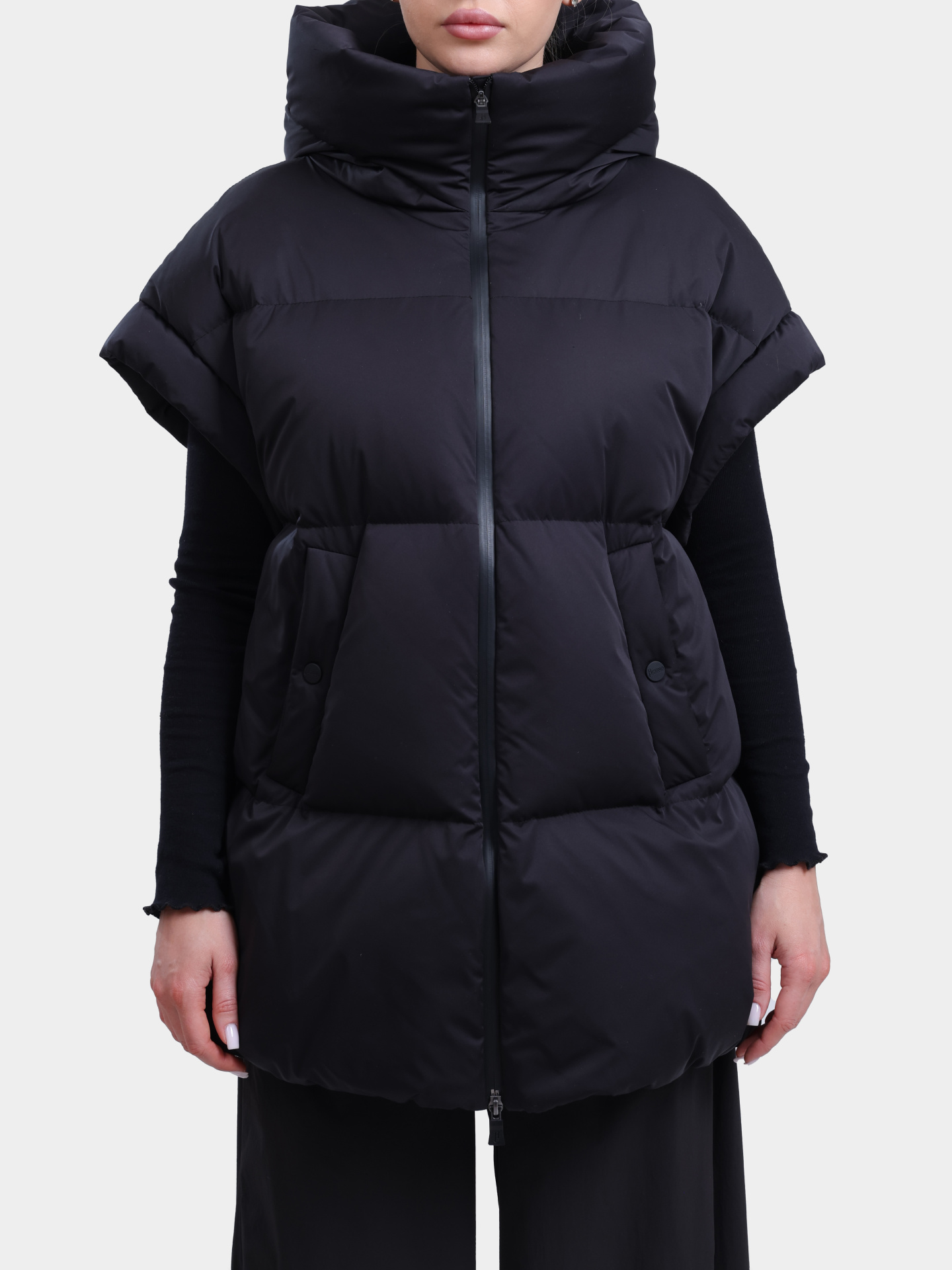 Жилет PI00320DL 12542 9300 черный женский с капюшоном — купить в интернет-магазине Verdistore