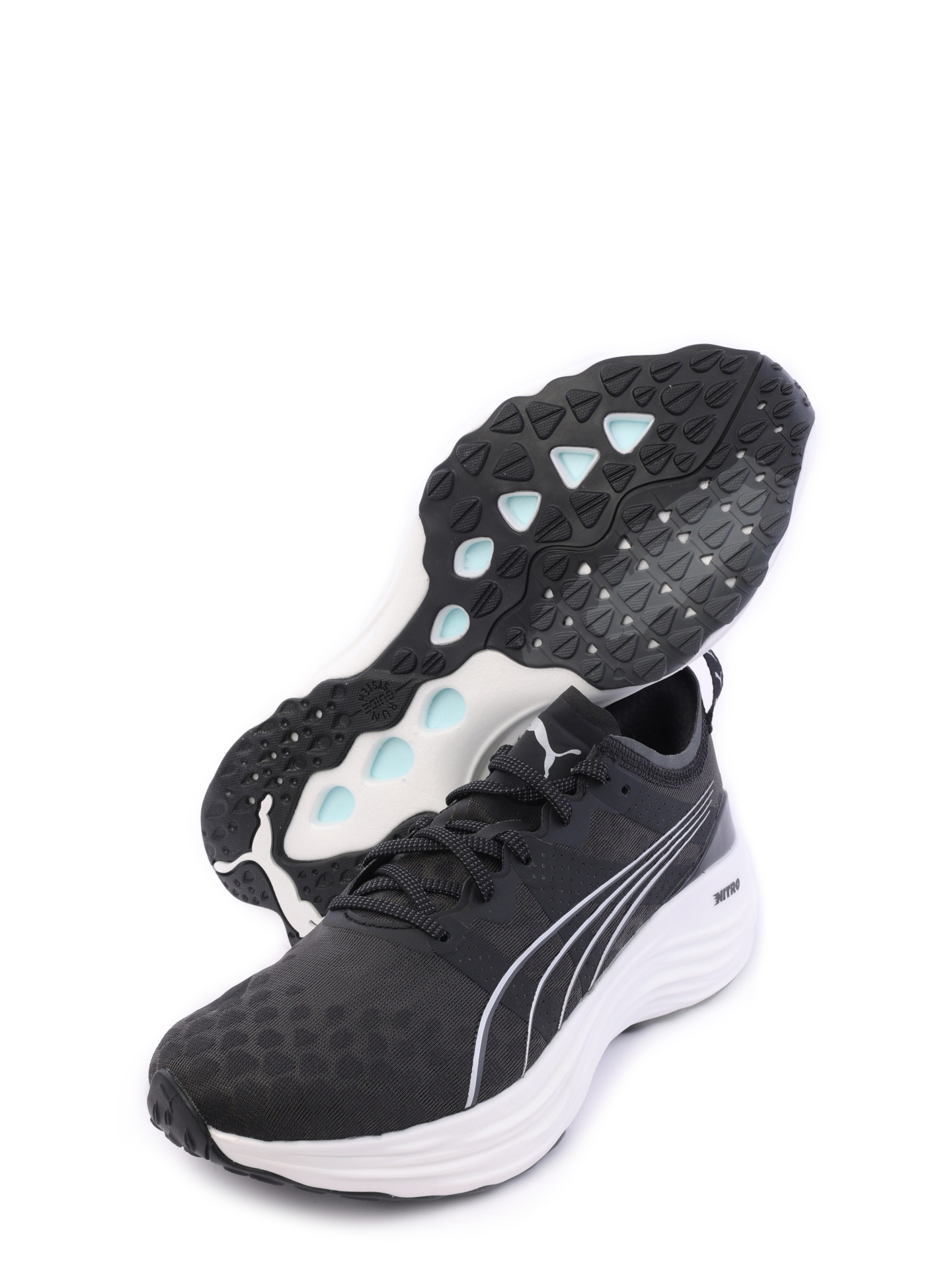 Кроссовки черные на массивной белой подошве  — купить в интернет-магазине Verdistore