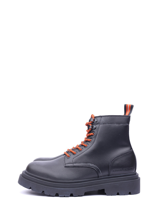 картинка Ботинки Armani Exchange XUM005 XV500 00002 черные мужские из кожи магазин Verdistore являющийся официальным дистрибьютором в России 