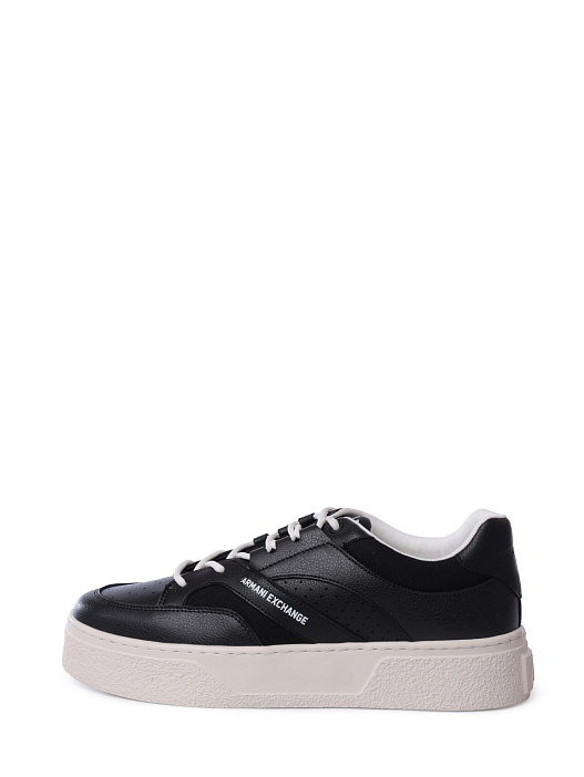 картинка Кроссовки Armani Exchange XUX260 XV954 00002 черные мужские из кожи магазин Verdistore являющийся официальным дистрибьютором в России 