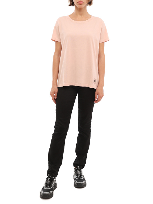 Футболка Armani Exchange 3LYTKX YJ6VZ 14AA бежевая женская из хлопка — купить в интернет-магазине Verdistore