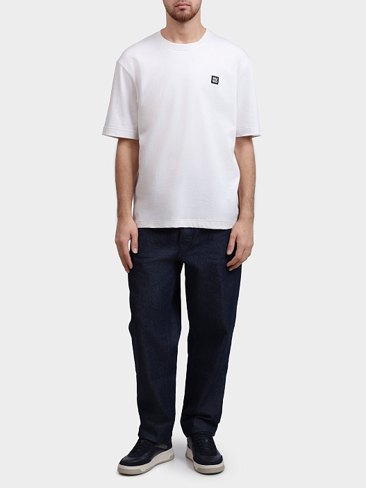 Футболка HUGO RED DAZZY_T-SHIRT 10270756 01 50539052 102 белая мужская с патчем-логотипом — купить в интернет-магазине Verdistore