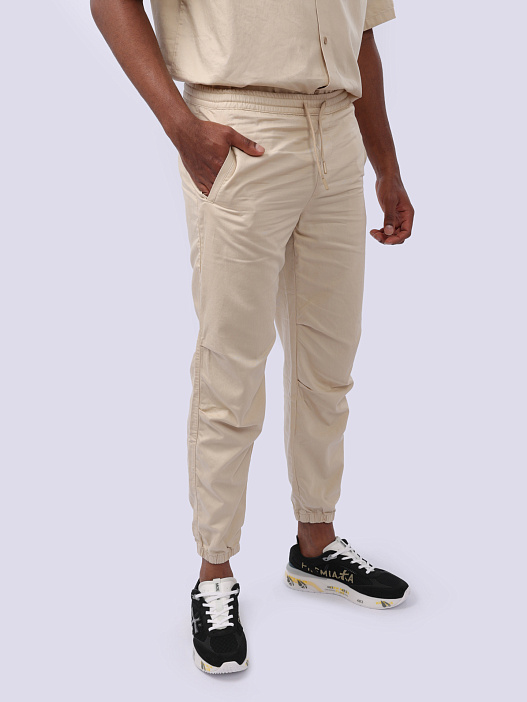 Брюки Armani Exchange 3DZP33 ZN3LZ 1794 бежевые мужские — купить в интернет-магазине Verdistore