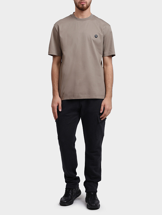 Футболка Boss 50520298 245 коричневая мужская с патчем — купить в интернет-магазине Verdistore