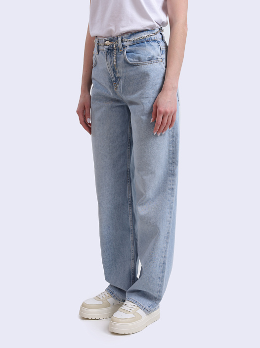 /upload/iblock/b35/boc2bf715x05qht5hsn1o99cgl85faoj/7W2A7702.jpg