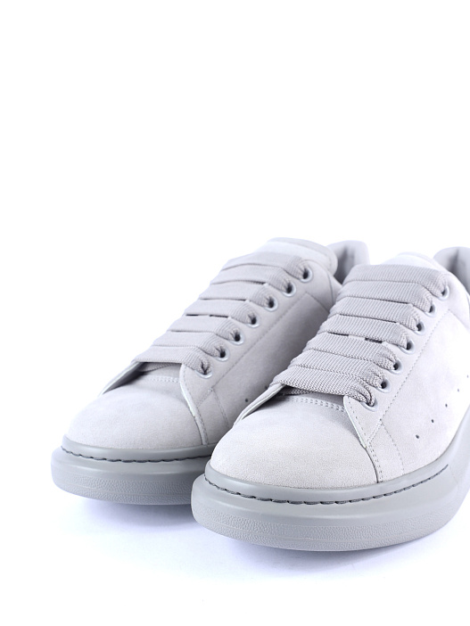 картинка Кроссовки Alexander McQueen 553680 WHV67 1716 светло-серые мужские из замши  магазин Verdistore являющийся официальным дистрибьютором в России 